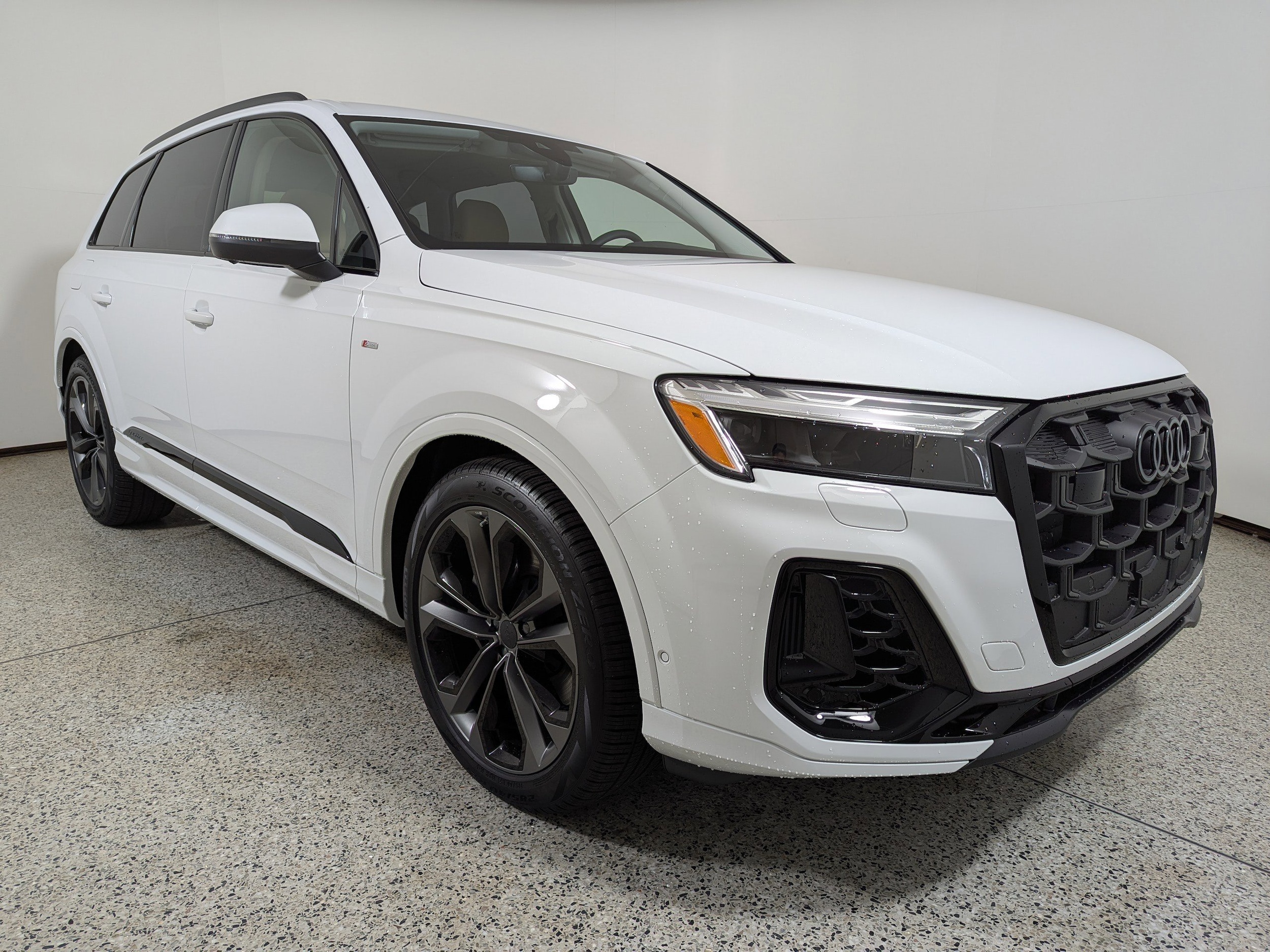 2026 Audi Q7 55 S Line Premium Plus quattro Tiptronic's photo