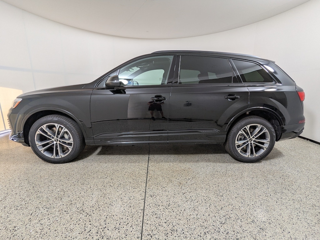 New 2026 Audi Q7 Premium SUV