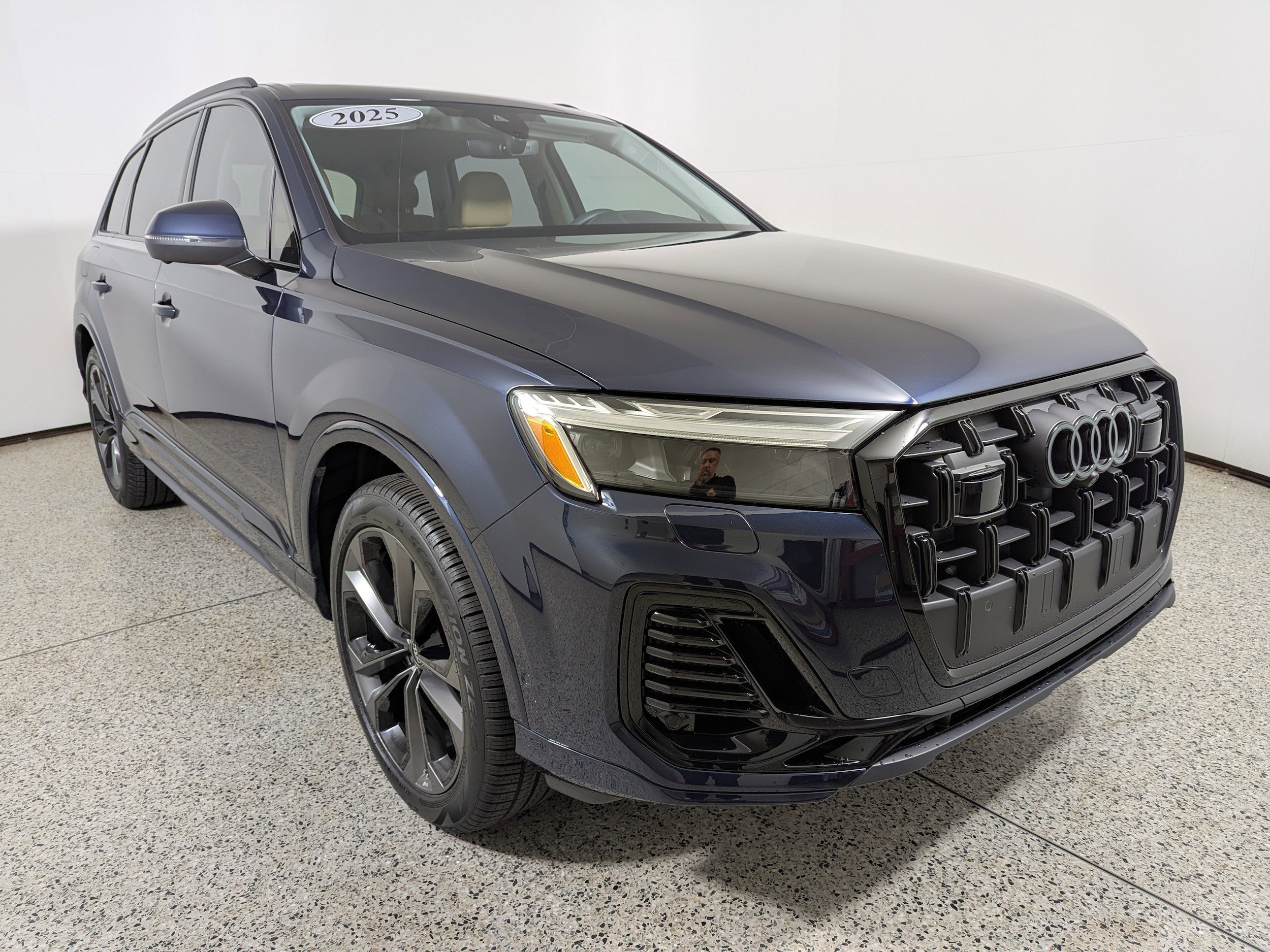 2025 Audi Q7 Premium Plus's photo