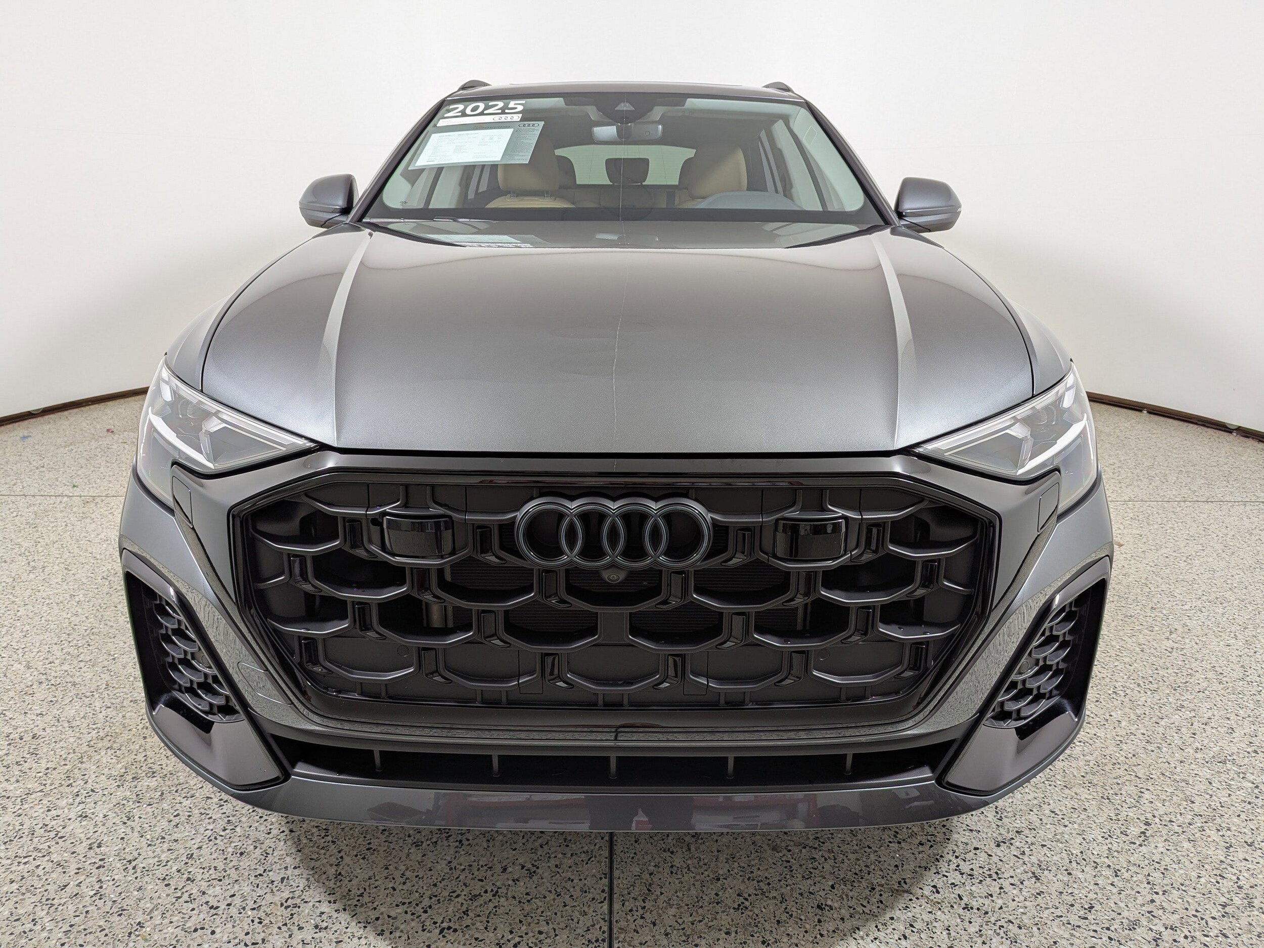 2025 Audi Q8 Premium Plus 55 photo 2