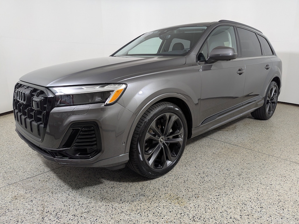 Certified 2025 Audi Q7 Premium Plus 55 TFSI quattro SUV
