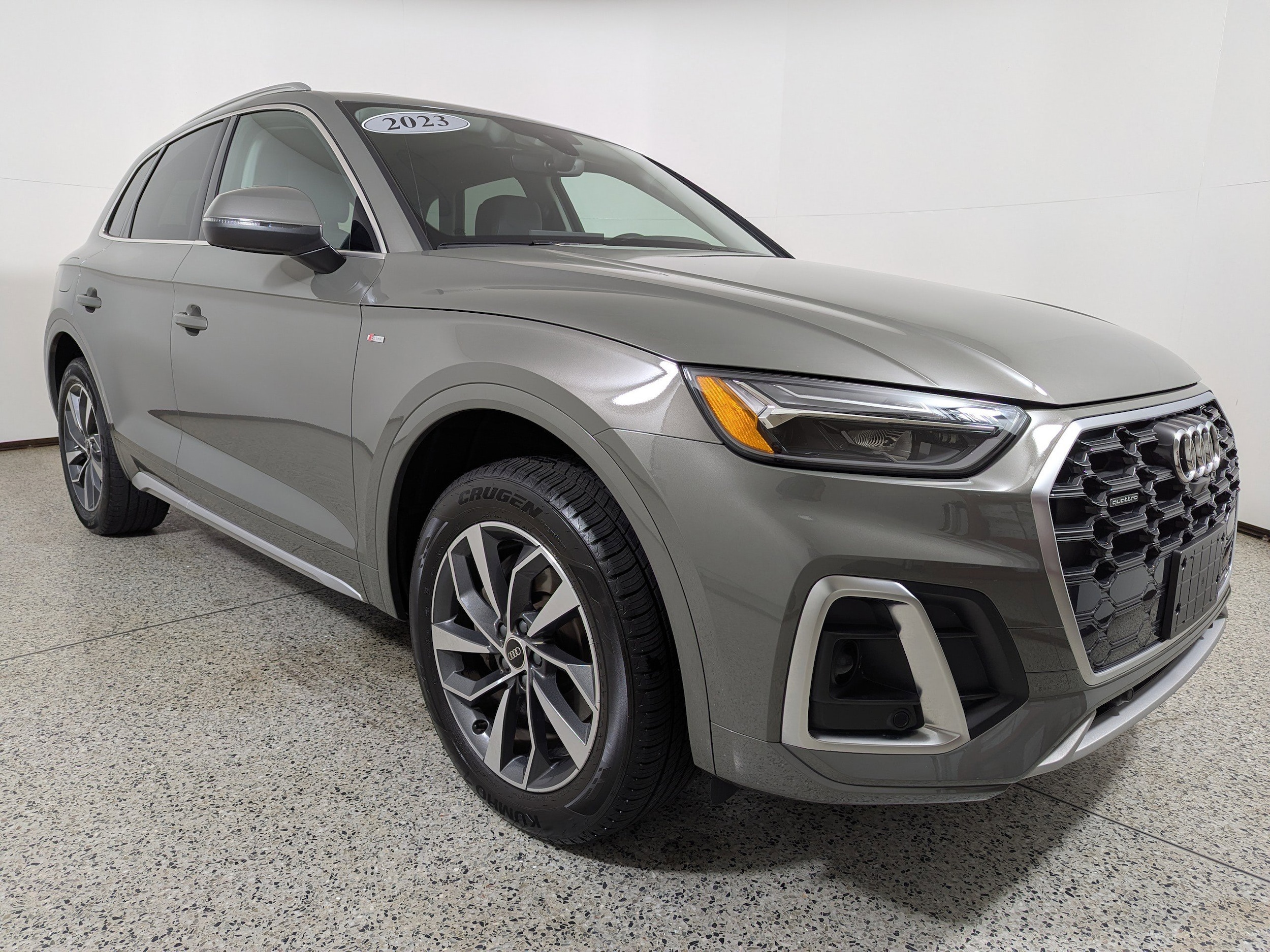 2023 Audi Q5 Premium Plus's photo
