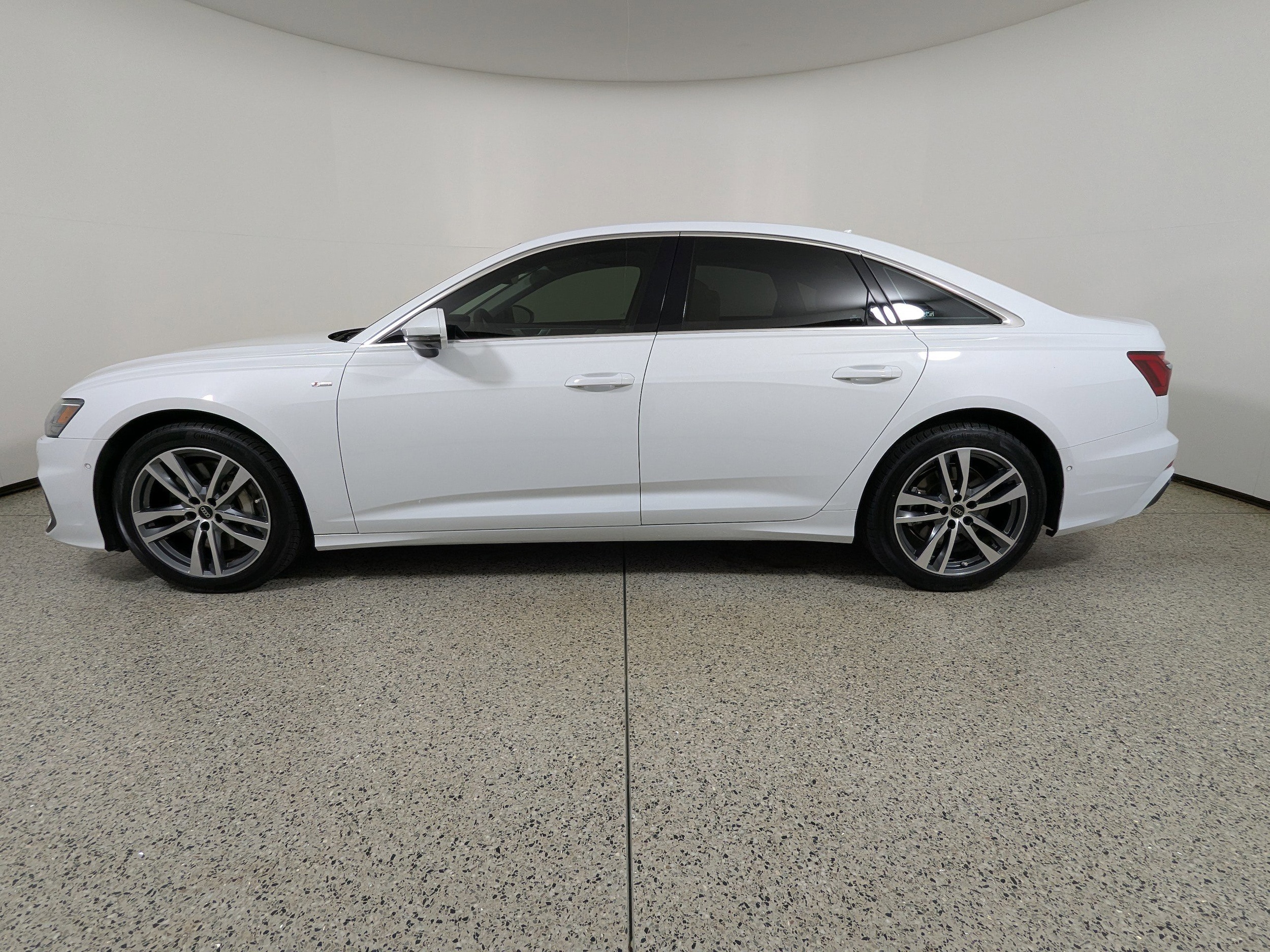 2023 Audi A6 Premium Plus TFSI Quattro photo 4