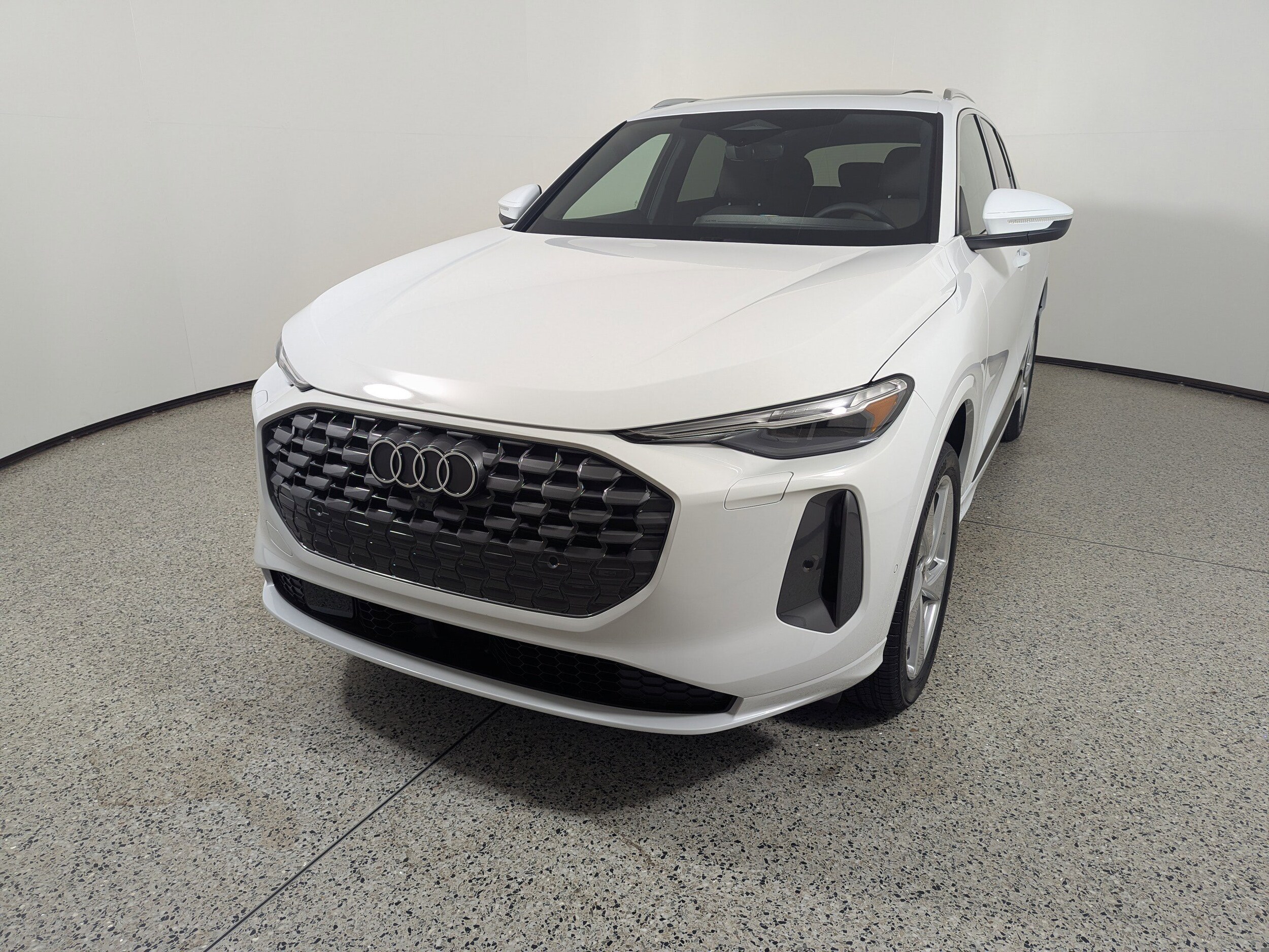 2025 Audi Q5 Premium Plus photo 3