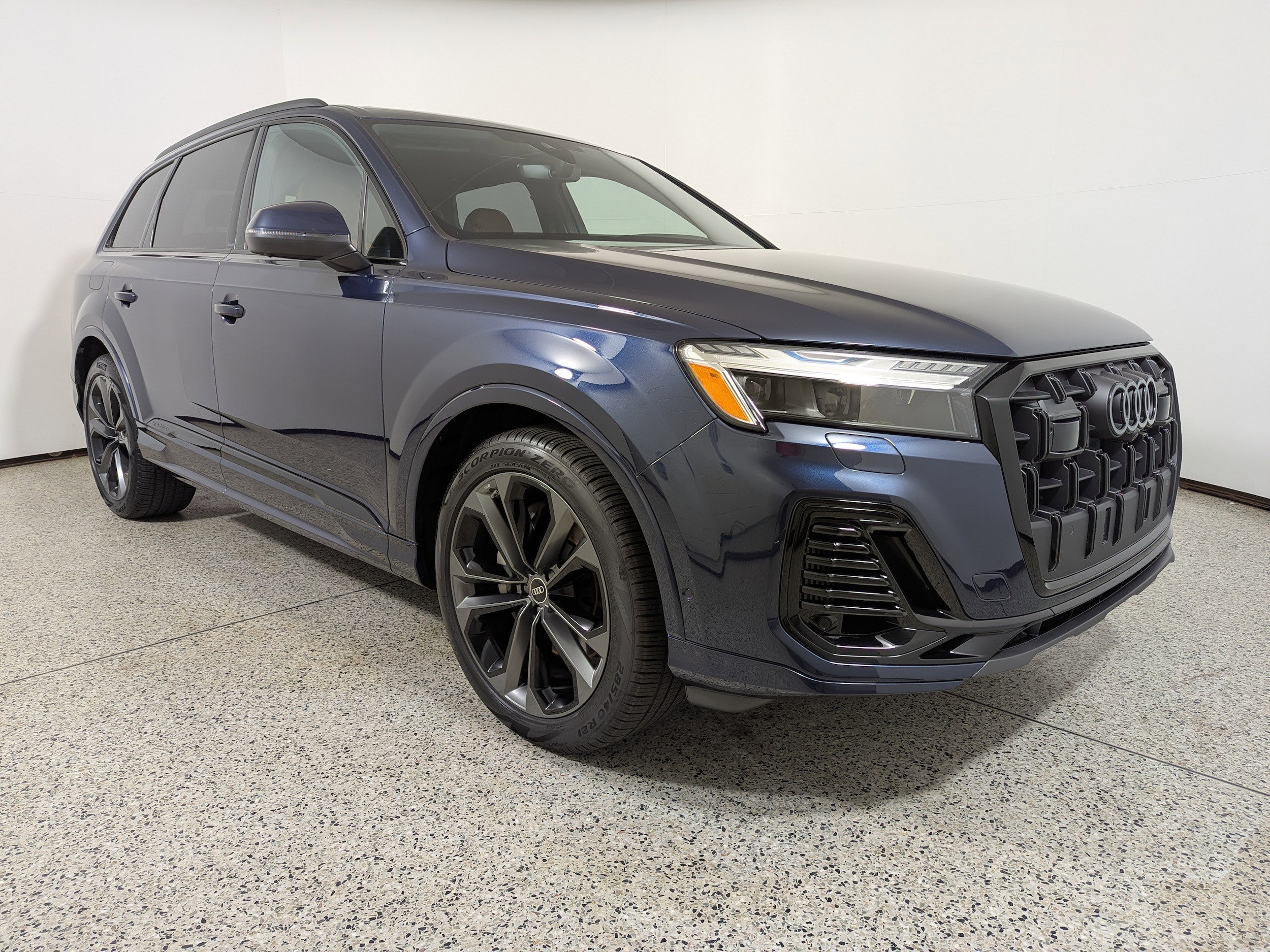 2025 Audi Q7 Prestige's photo
