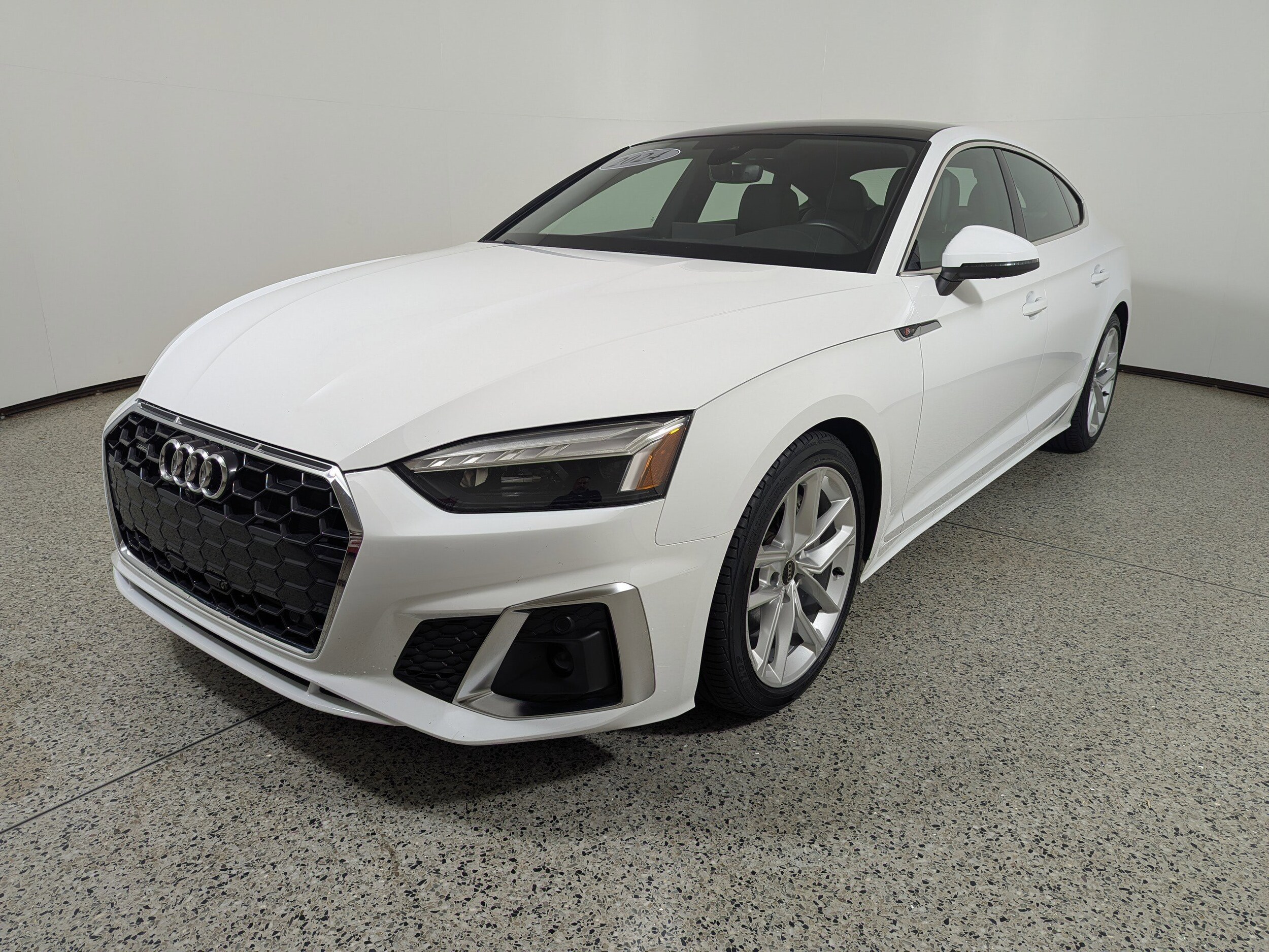 2024 Audi A5 S line Premium Plus 45 TFSI Quattro photo 2