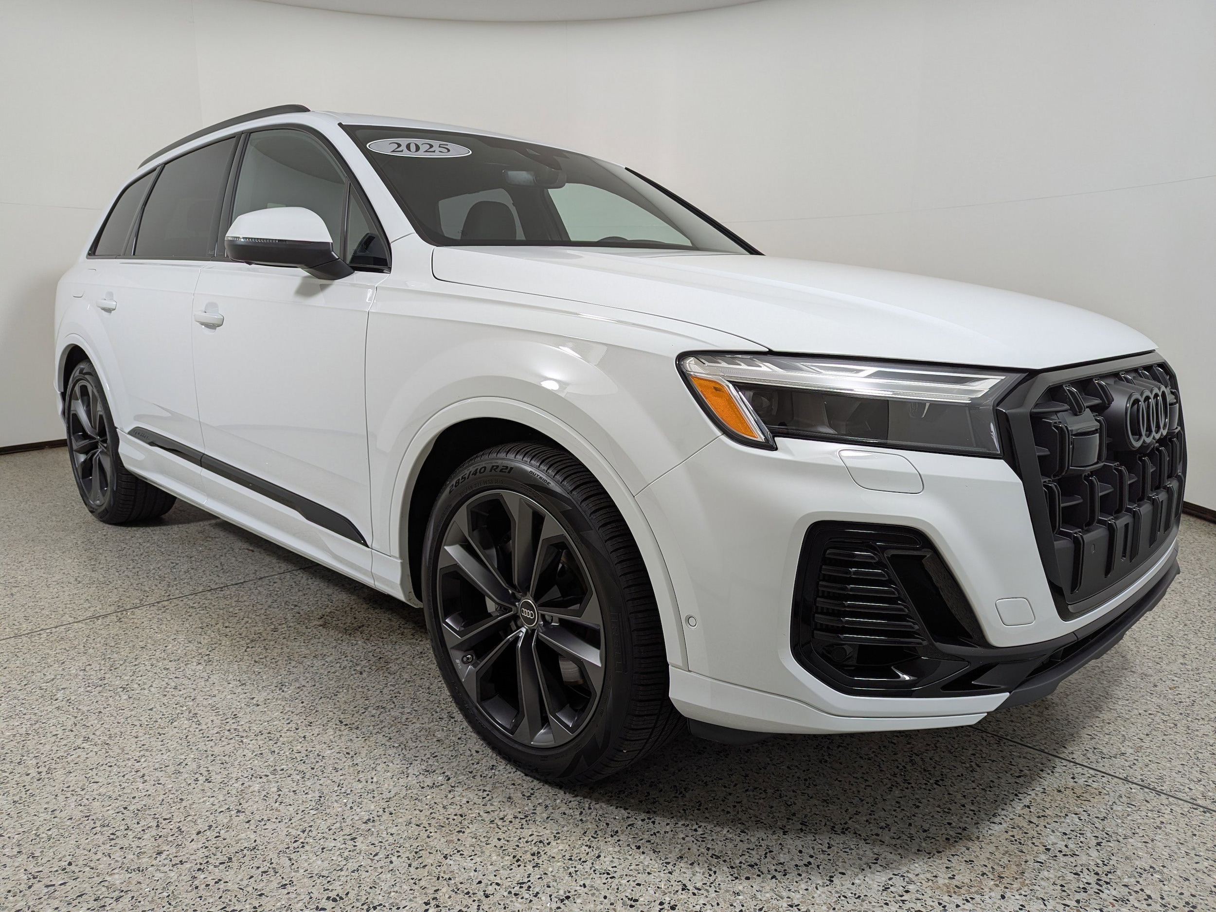 2025 Audi Q7 Premium Plus's photo