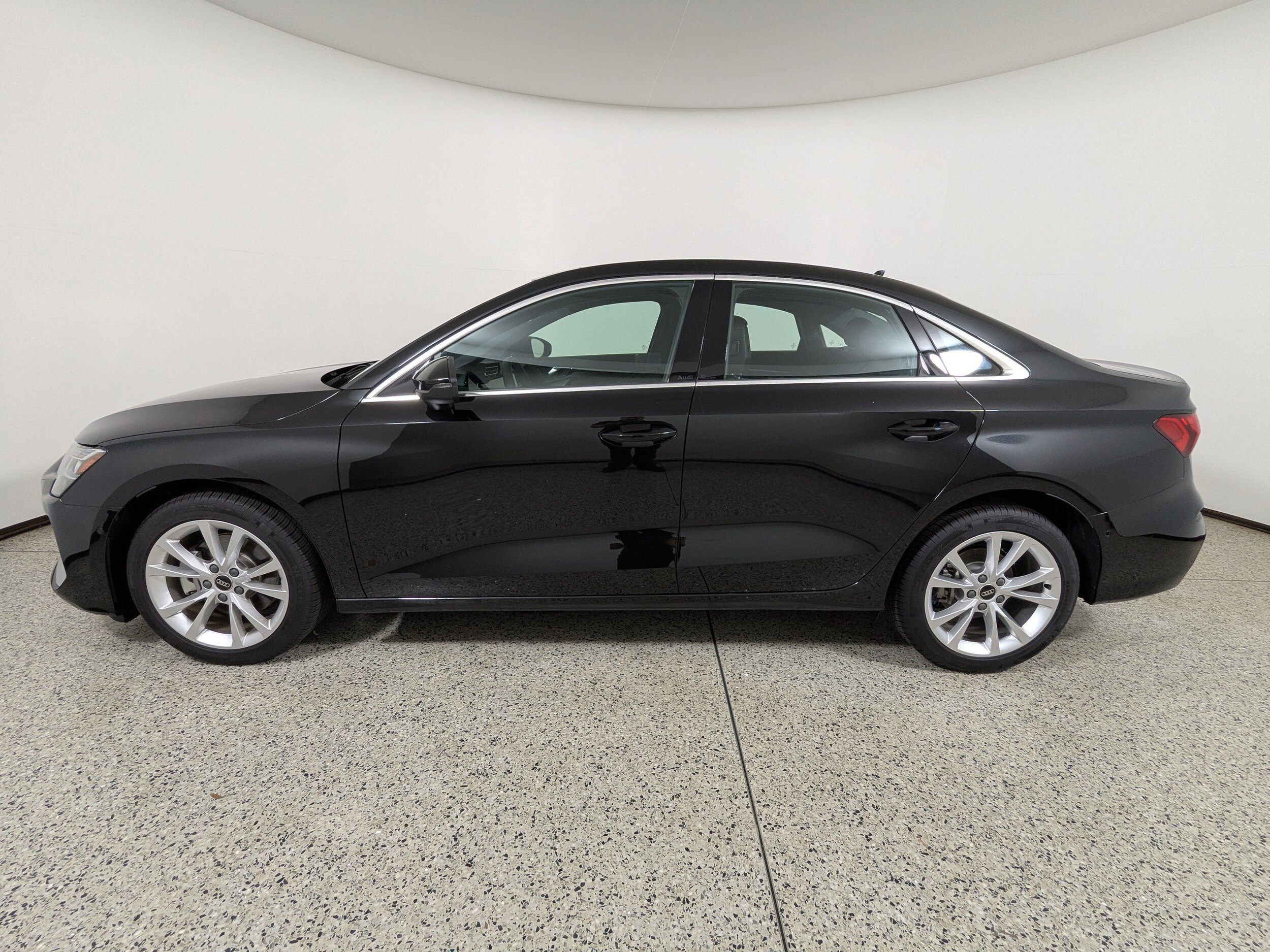 2025 Audi A3 2.0T Premium photo 4