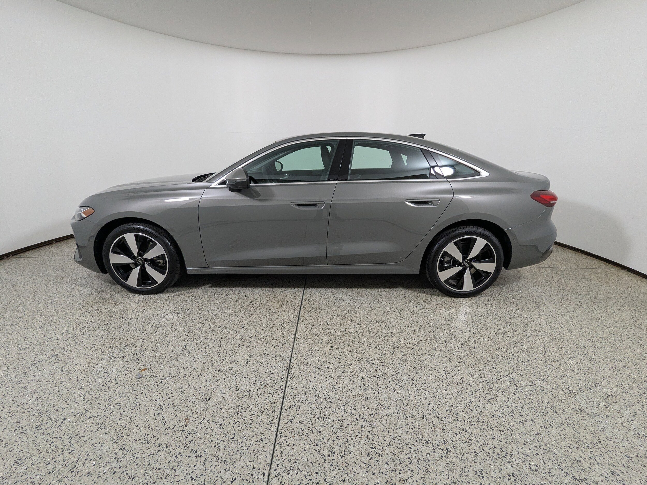 2025 Audi A5 2.0T Premium Plus photo 4