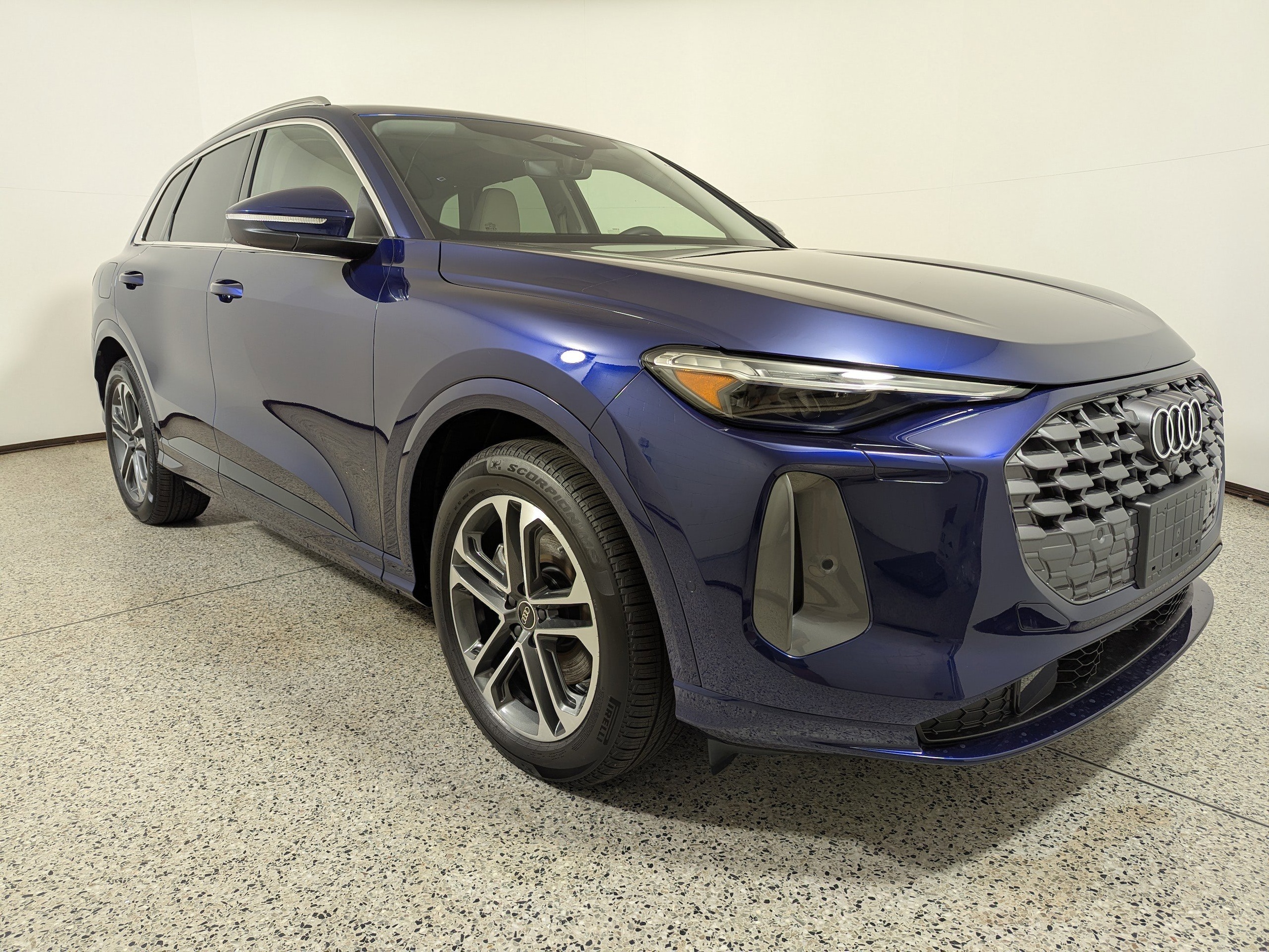 2025 Audi New Q5 Prestige's photo