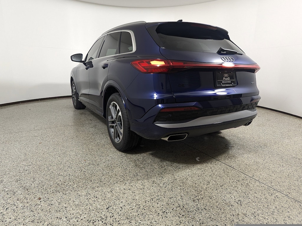 New 2025 Audi Q5 Prestige SUV