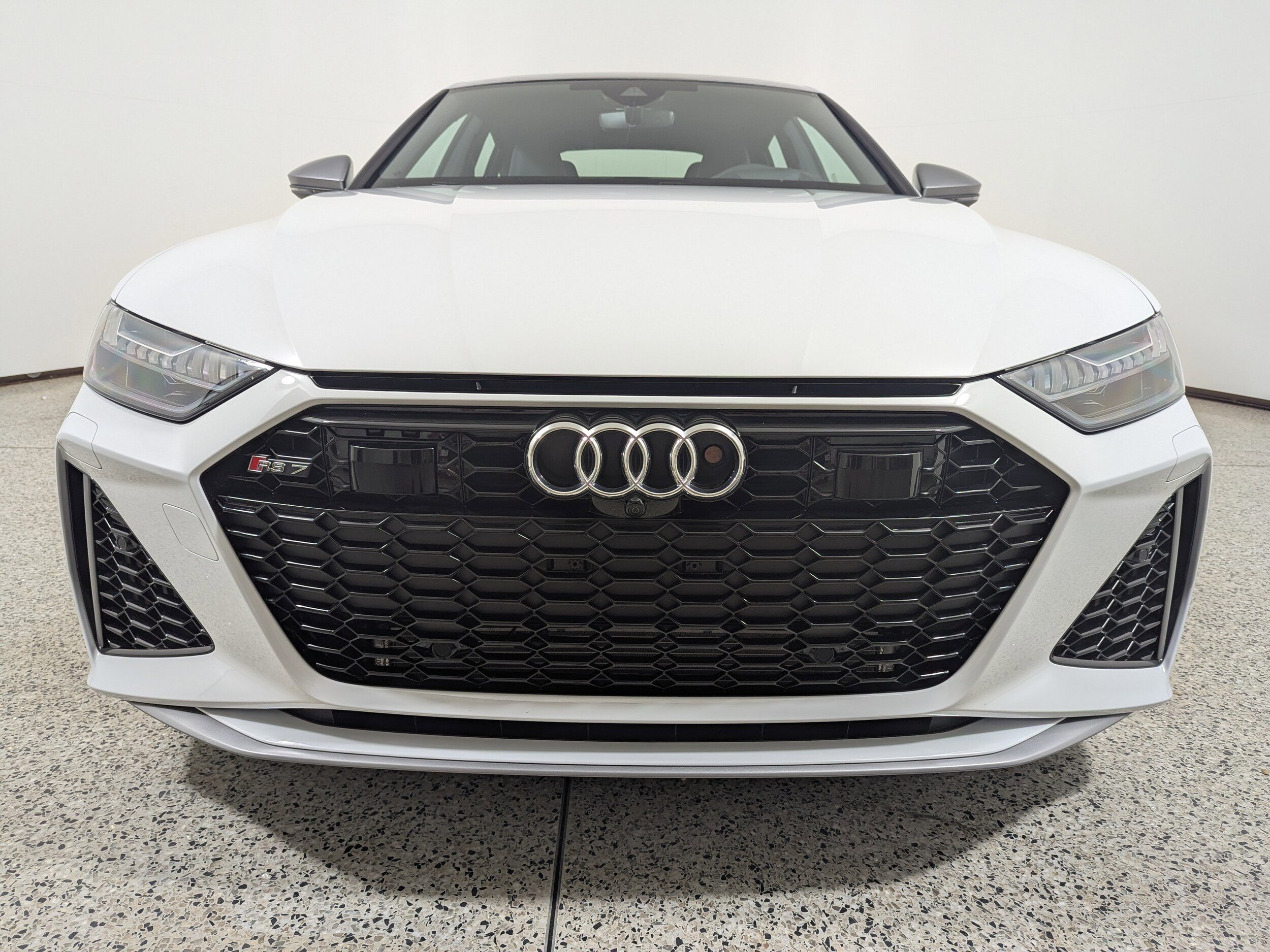 2025 Audi RS 7 Performance photo 2