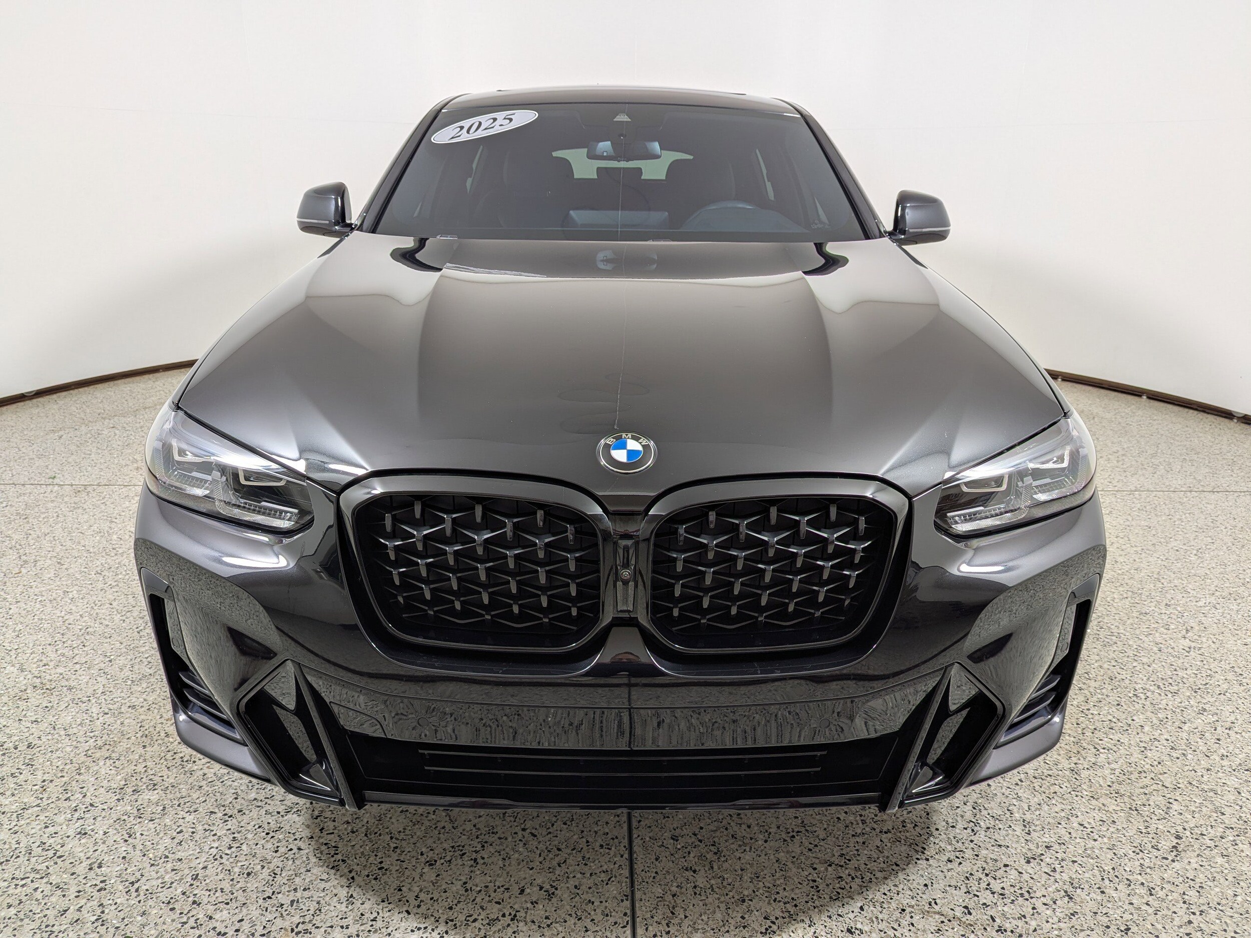 2025 Bmw X4 xDrive30i photo 2