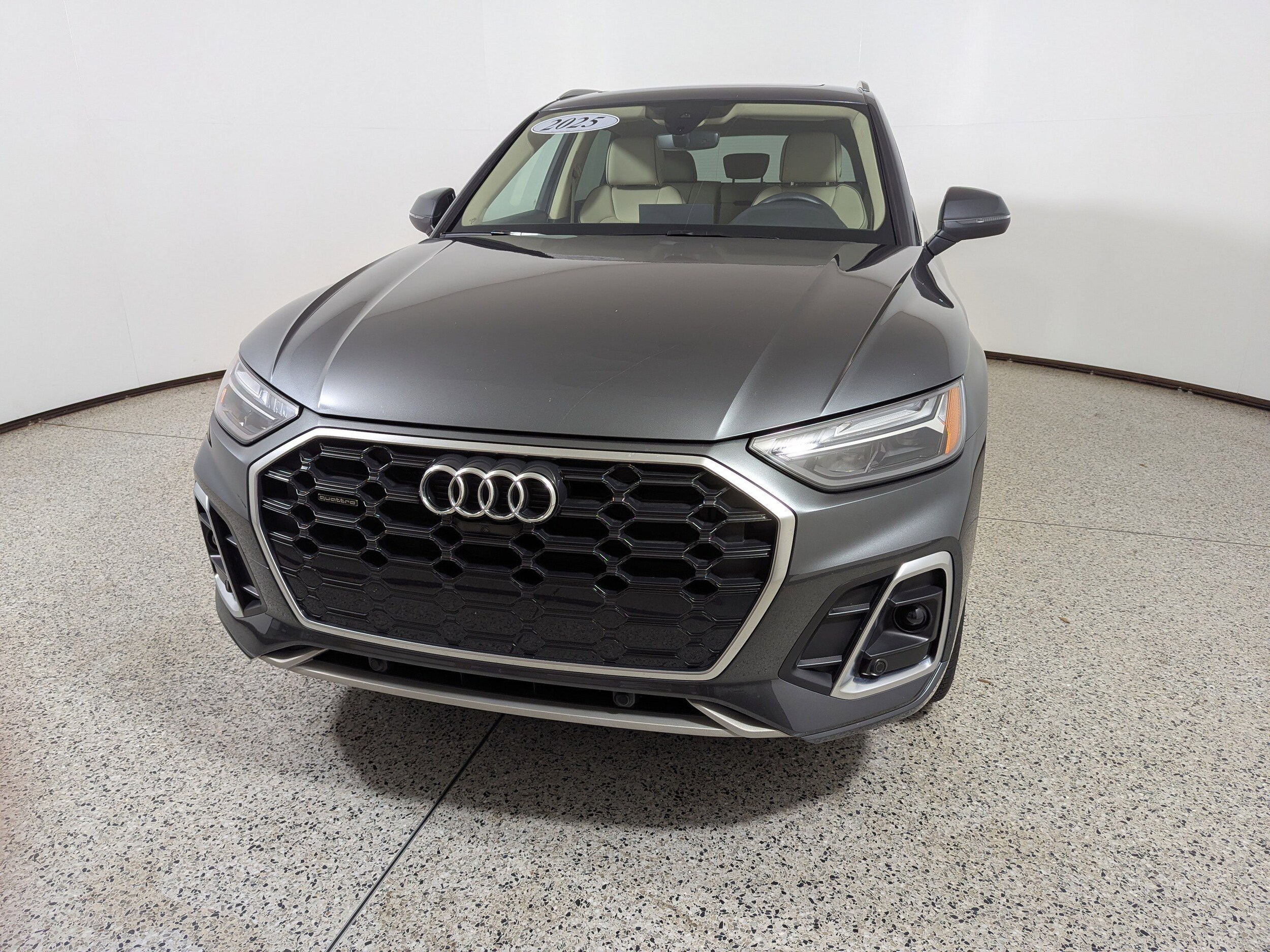 2025 Audi Q5 S line Premium Plus 45 TFSI photo 3
