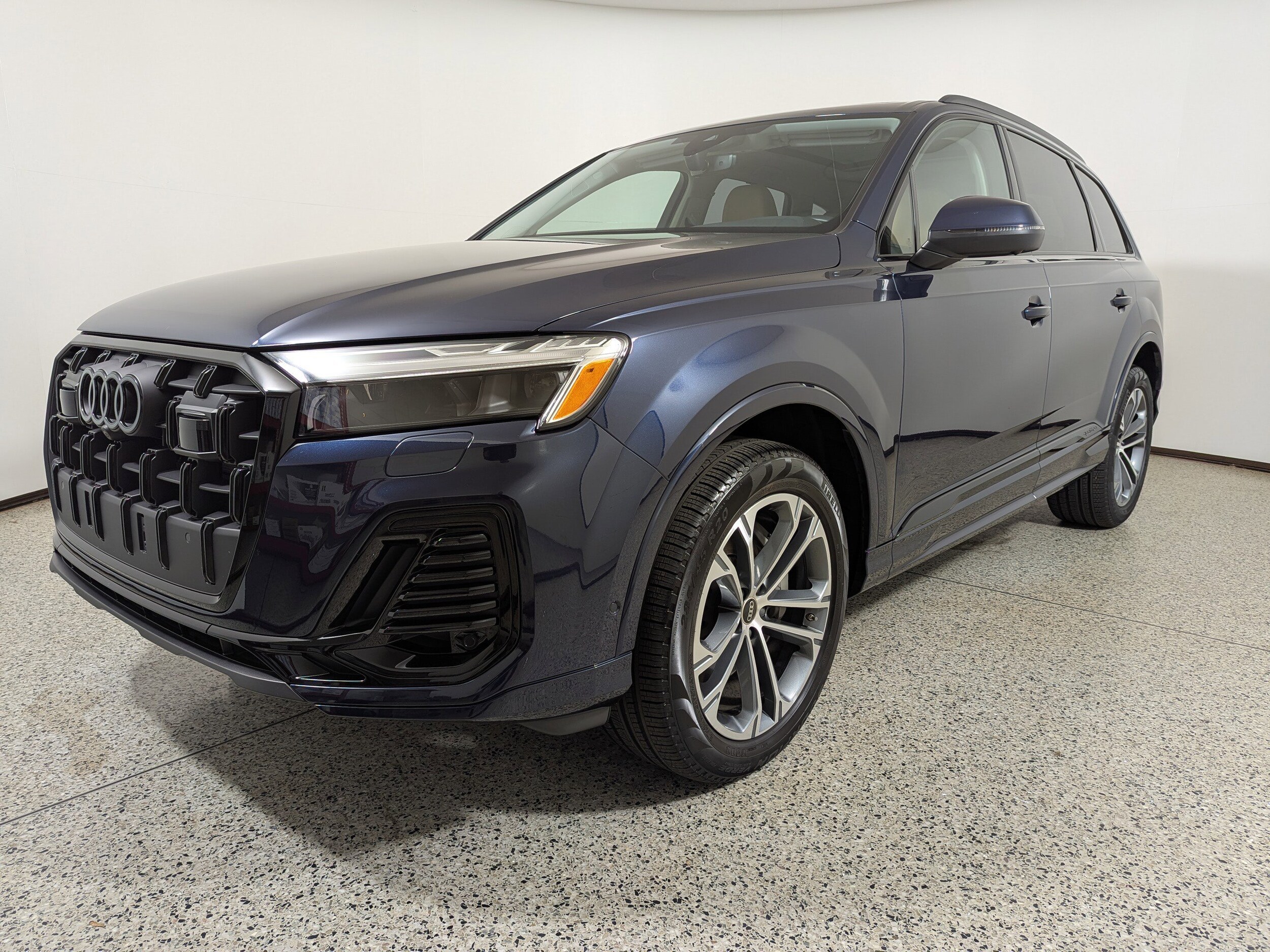 2025 Audi Q7 Premium Plus 45 photo 2