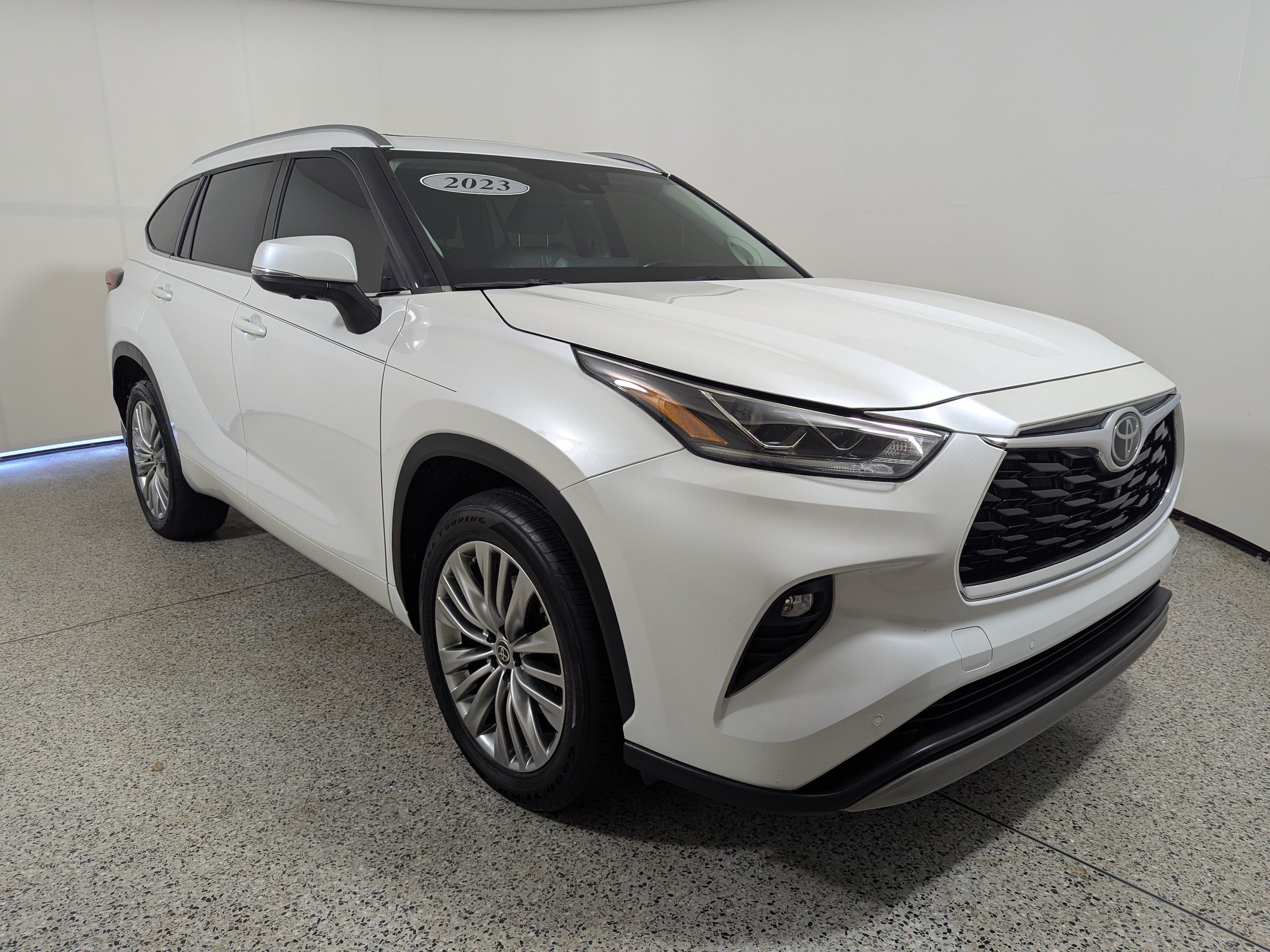 2023 Toyota Highlander Platinum