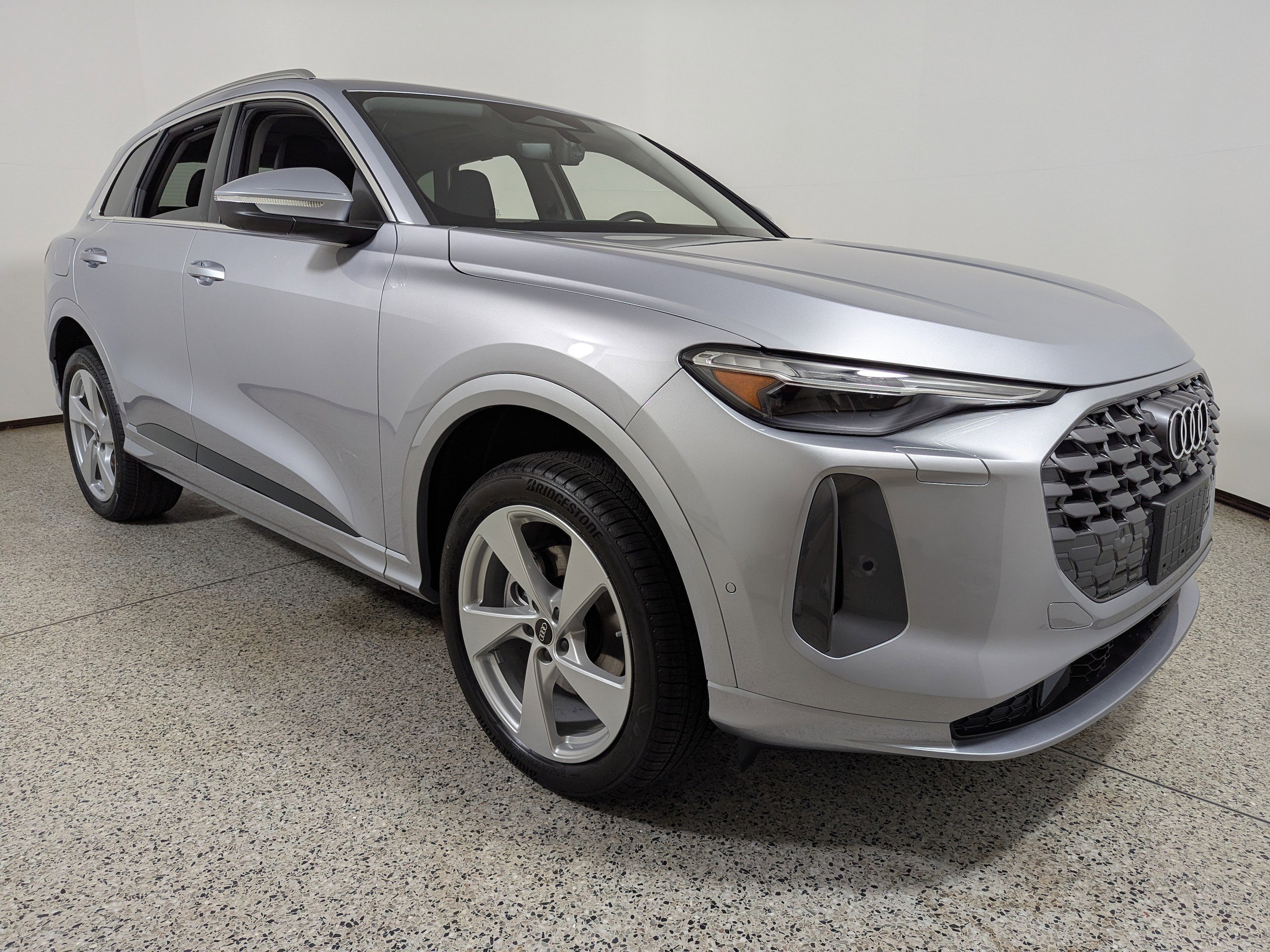 2026 Audi Q5 Premium Plus quattro's photo