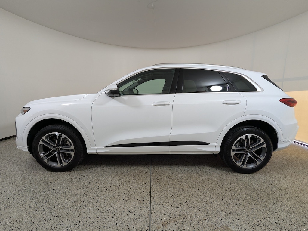 Certified 2025 Audi Q5 Premium Plus 2.0 TFSI quattro SUV