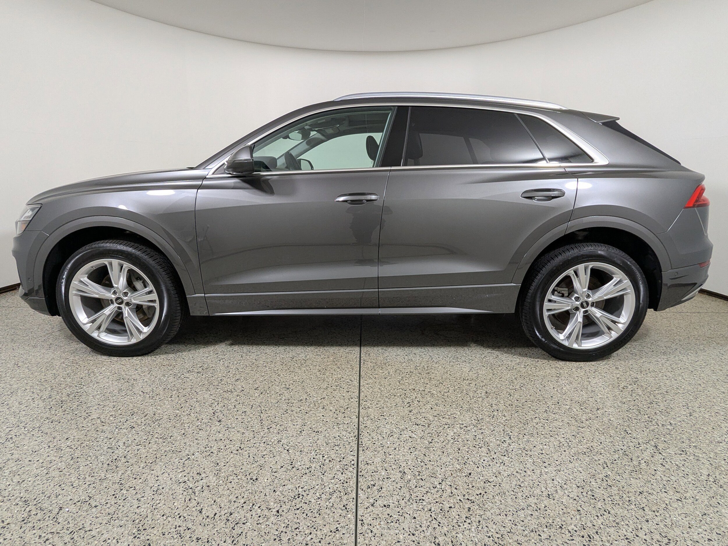 2022 Audi Q8 Prestige 55 photo 2