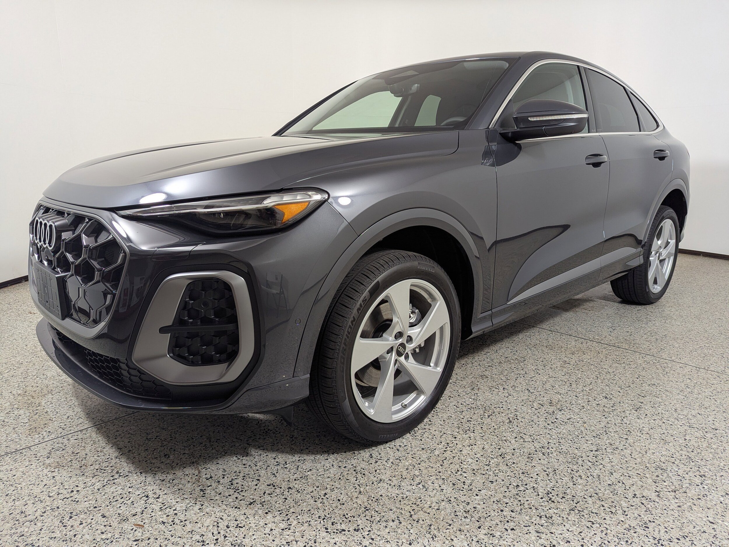 2025 Audi Q5 2.0T Premium Plus photo 3