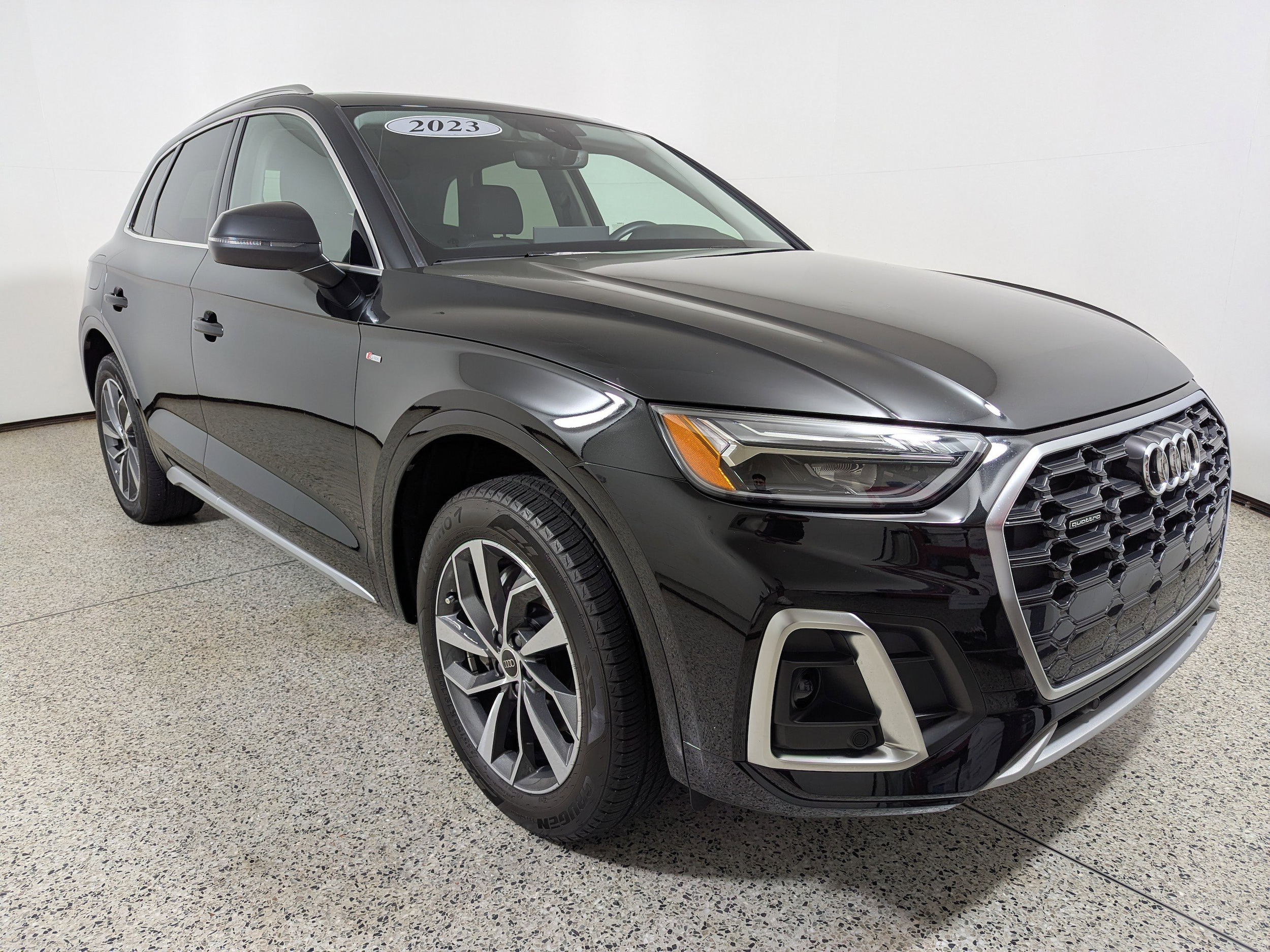 2023 Audi Q5 45 Premium's photo