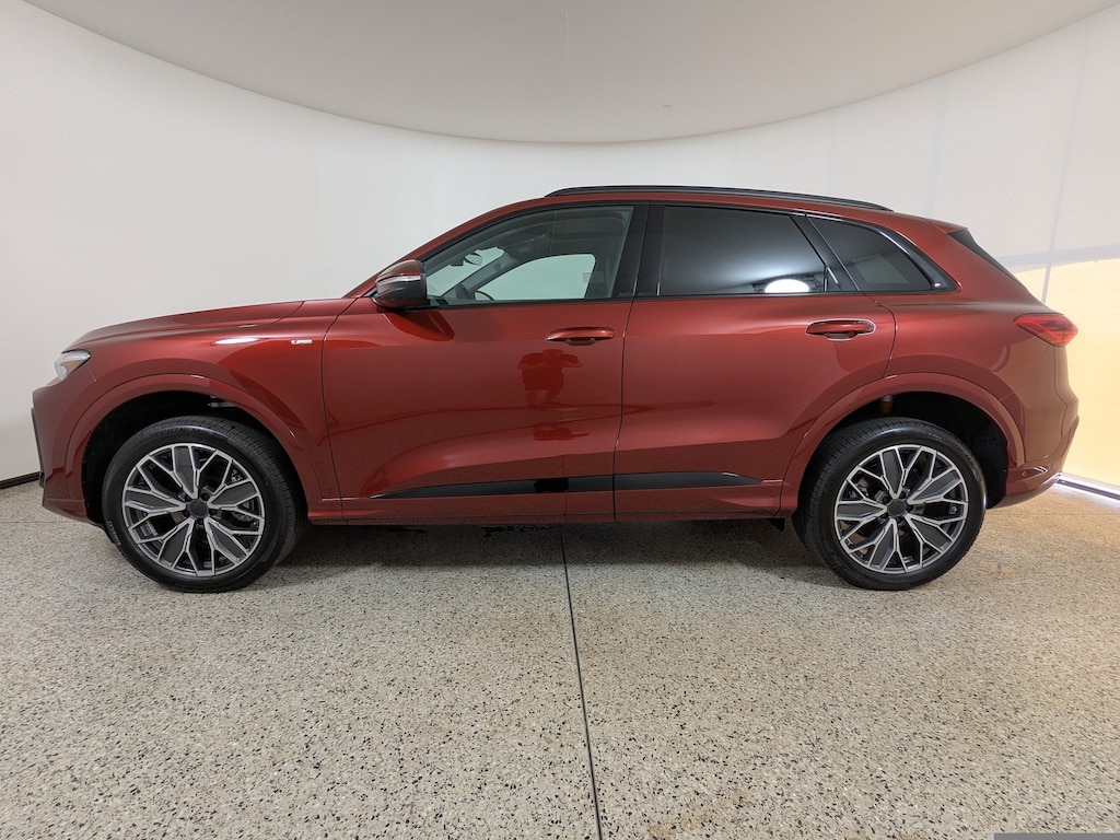 New 2026 Audi Q5 Premium Plus SUV