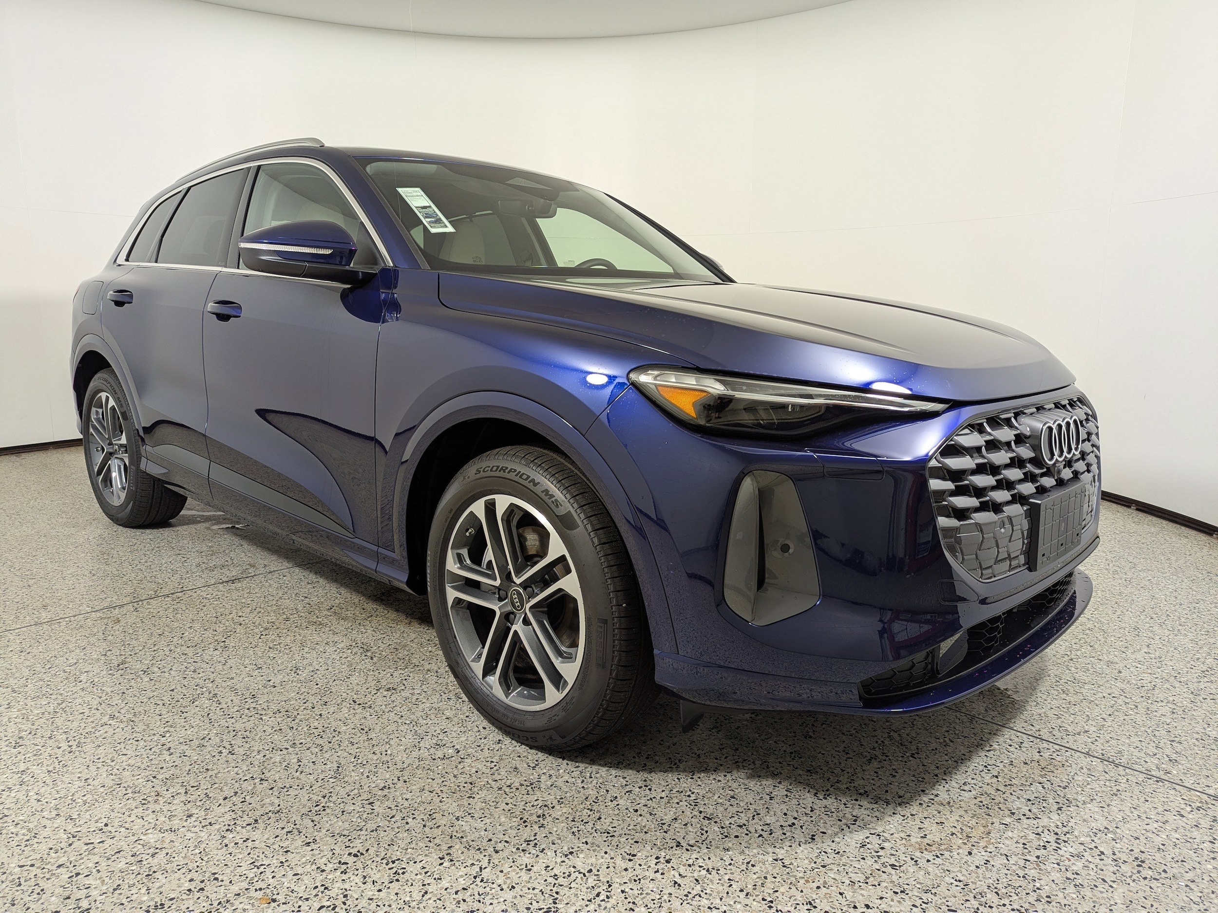 2025 Audi New Q5 Prestige's photo