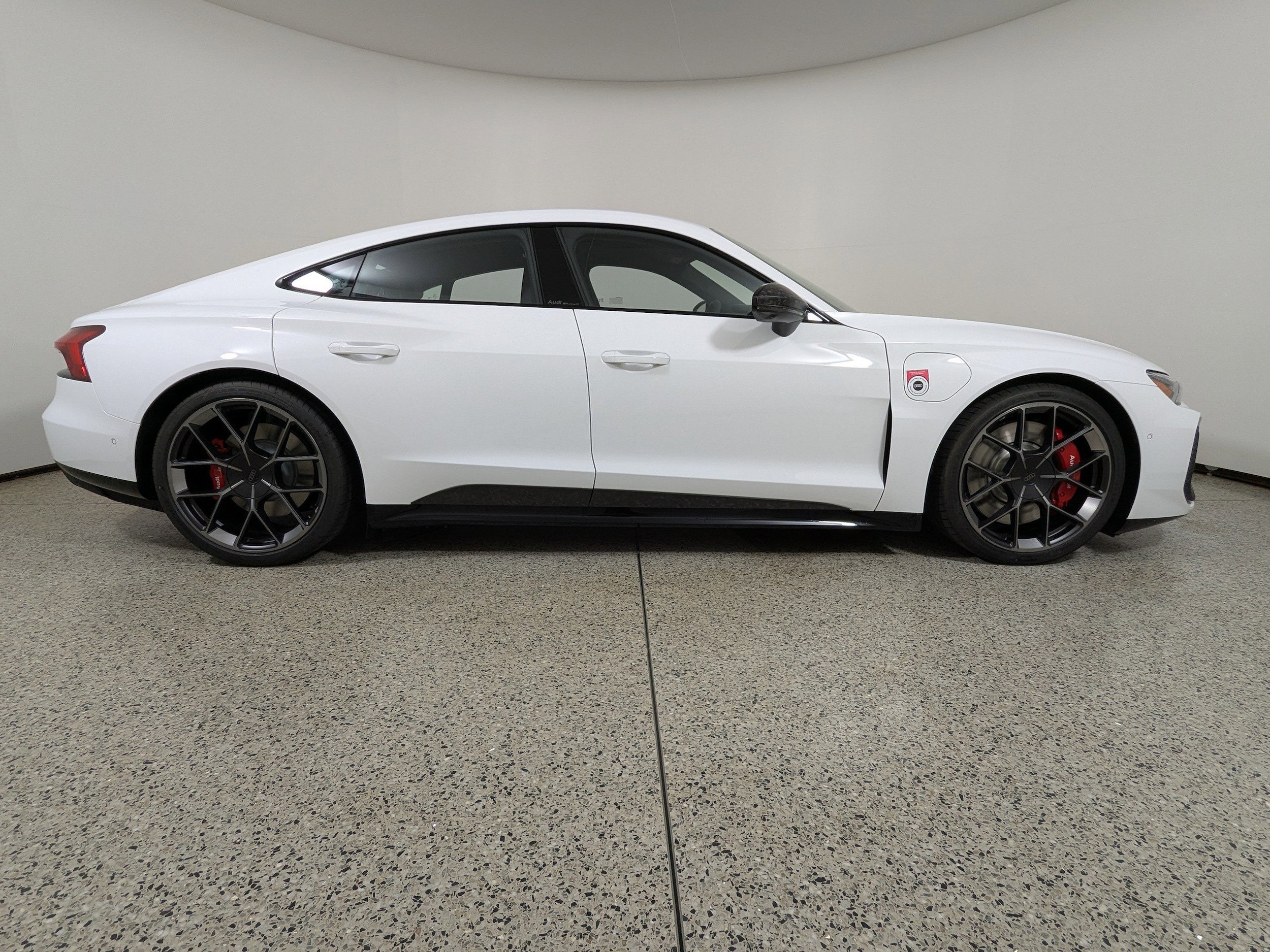 2026 Audi RS e-tron GT Performance Base - Photo 8