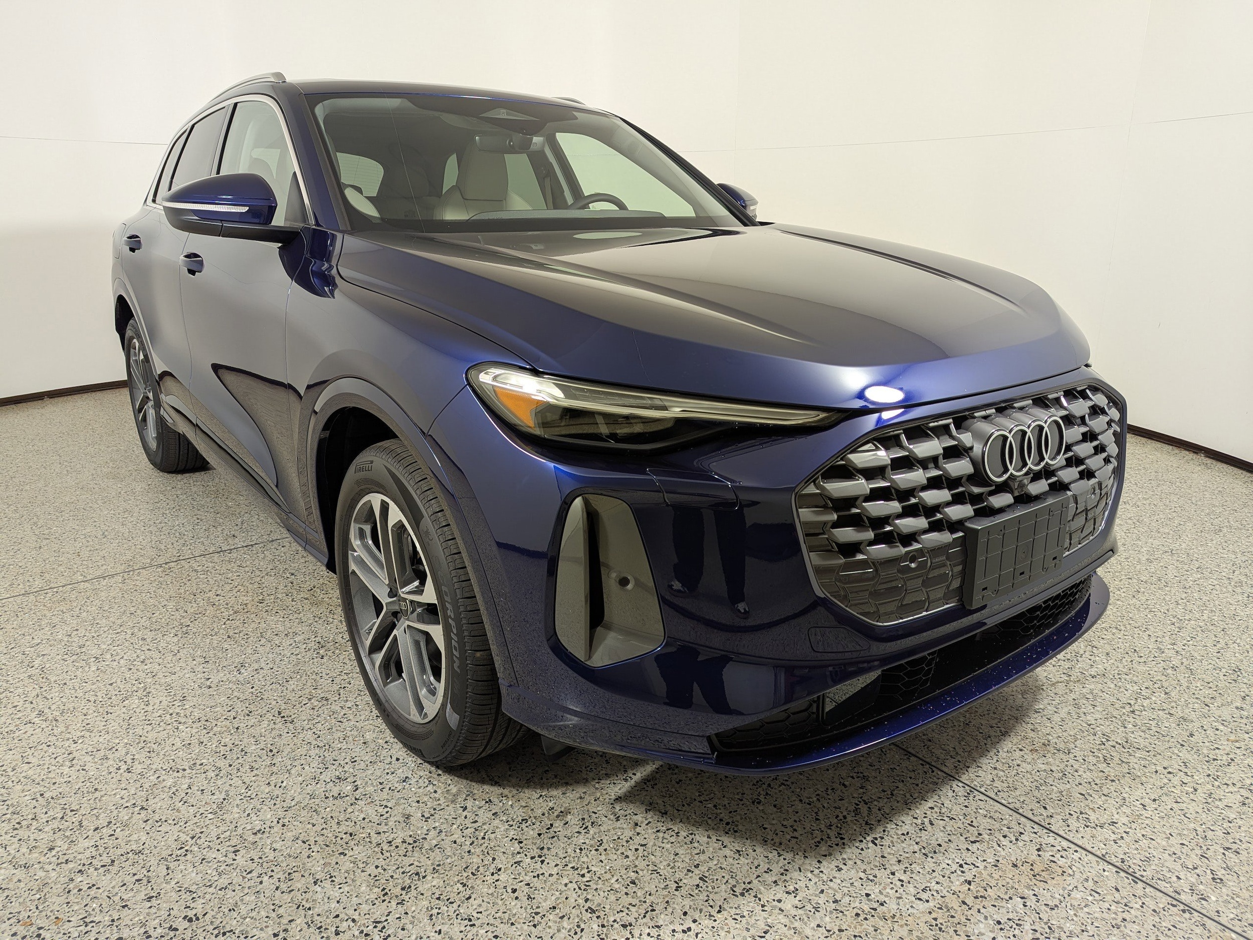 2025 Audi New Q5 Prestige's photo