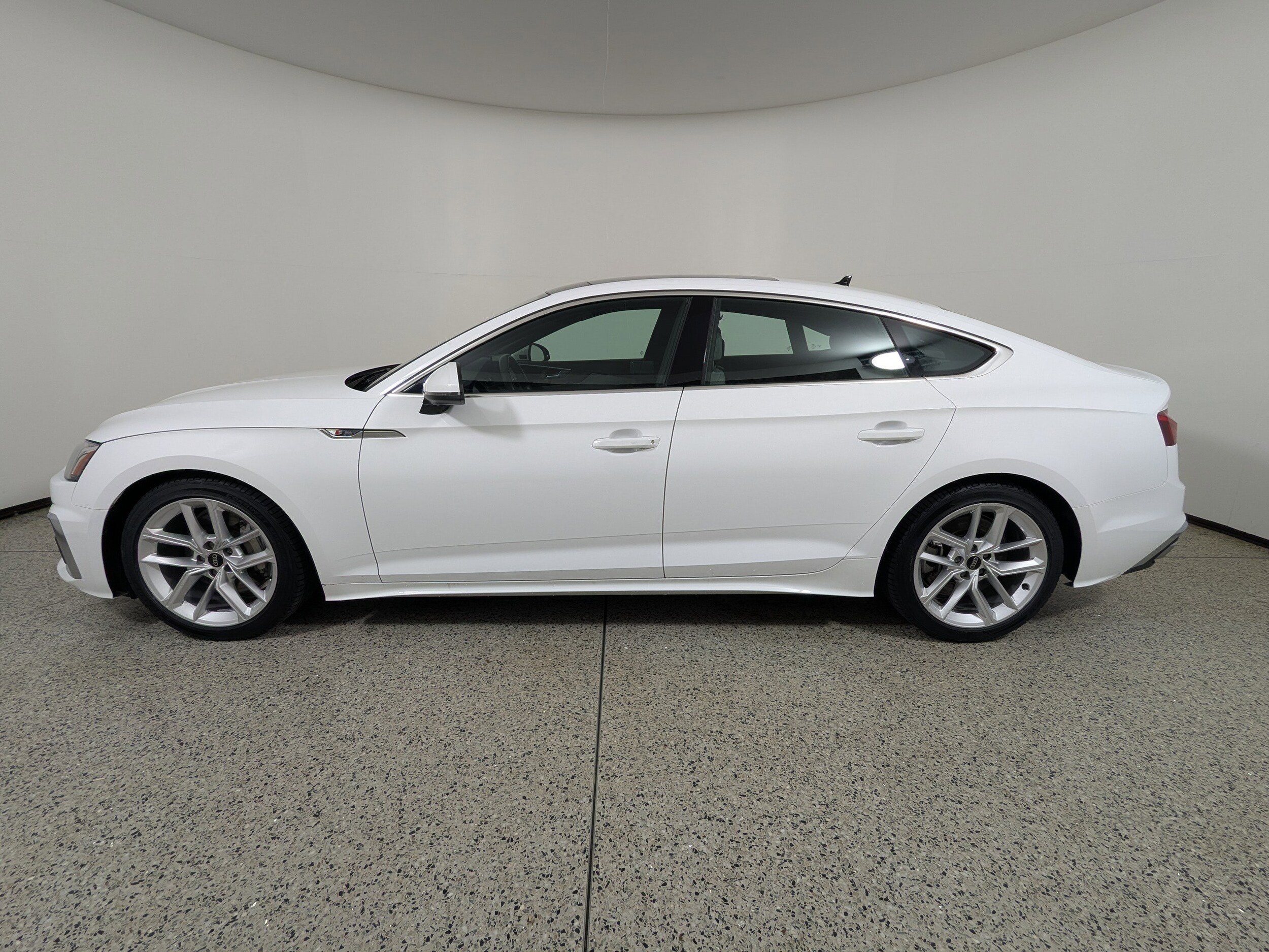 2024 Audi A5 S line Premium Plus 45 TFSI Quattro photo 3