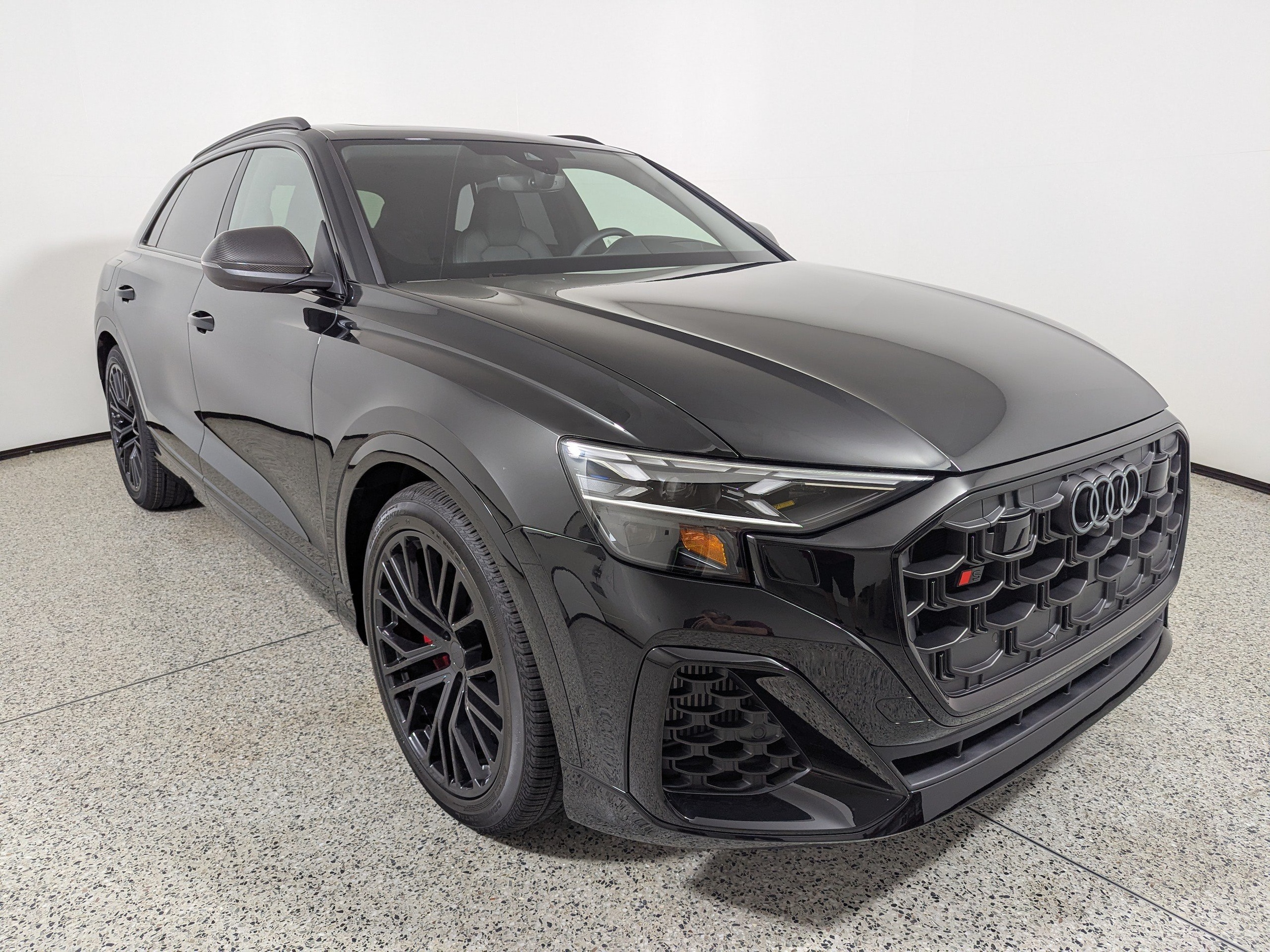 2026 Audi SQ8 Prestige quattro's photo
