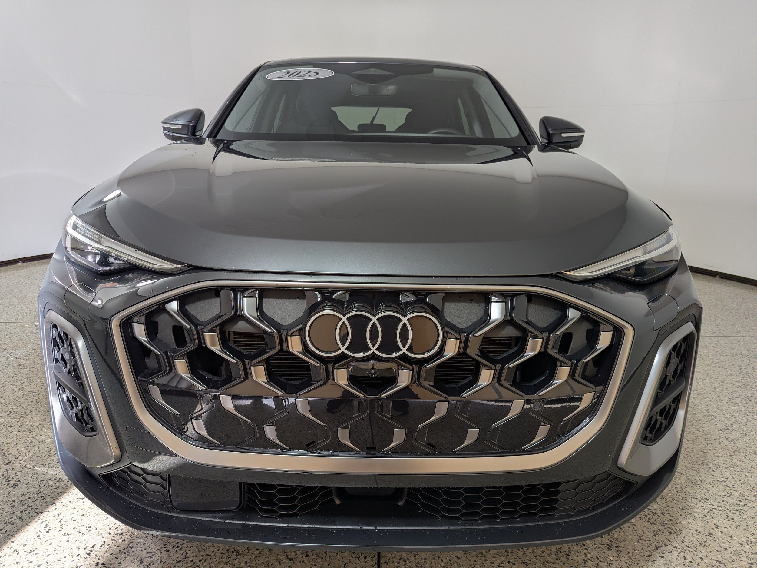 WA1EAAGU4S2049303
