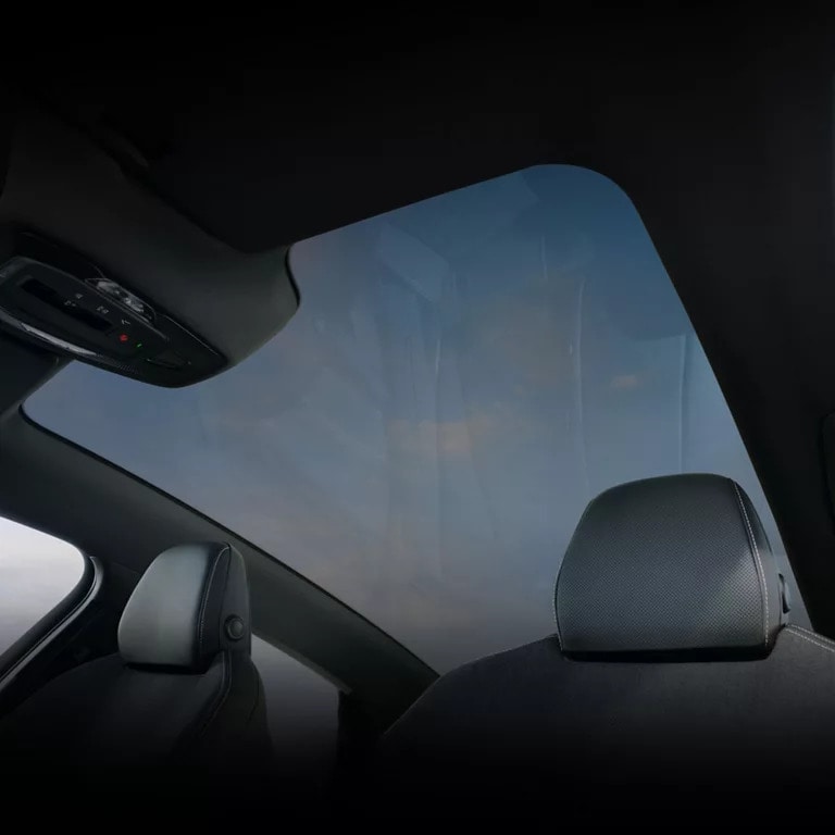 https://pictures.dealer.com/a/audimidtowntoronto/1234/9dd40bedf12c466382bfdc3632164925.jpg