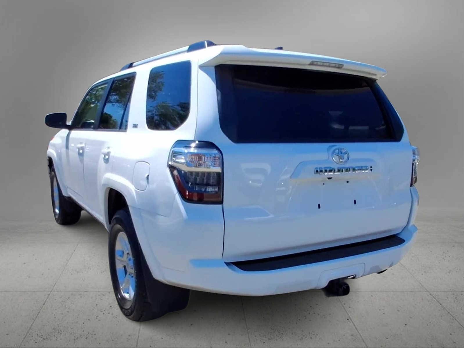 2022 Toyota 4Runner SR5 - Photo 7