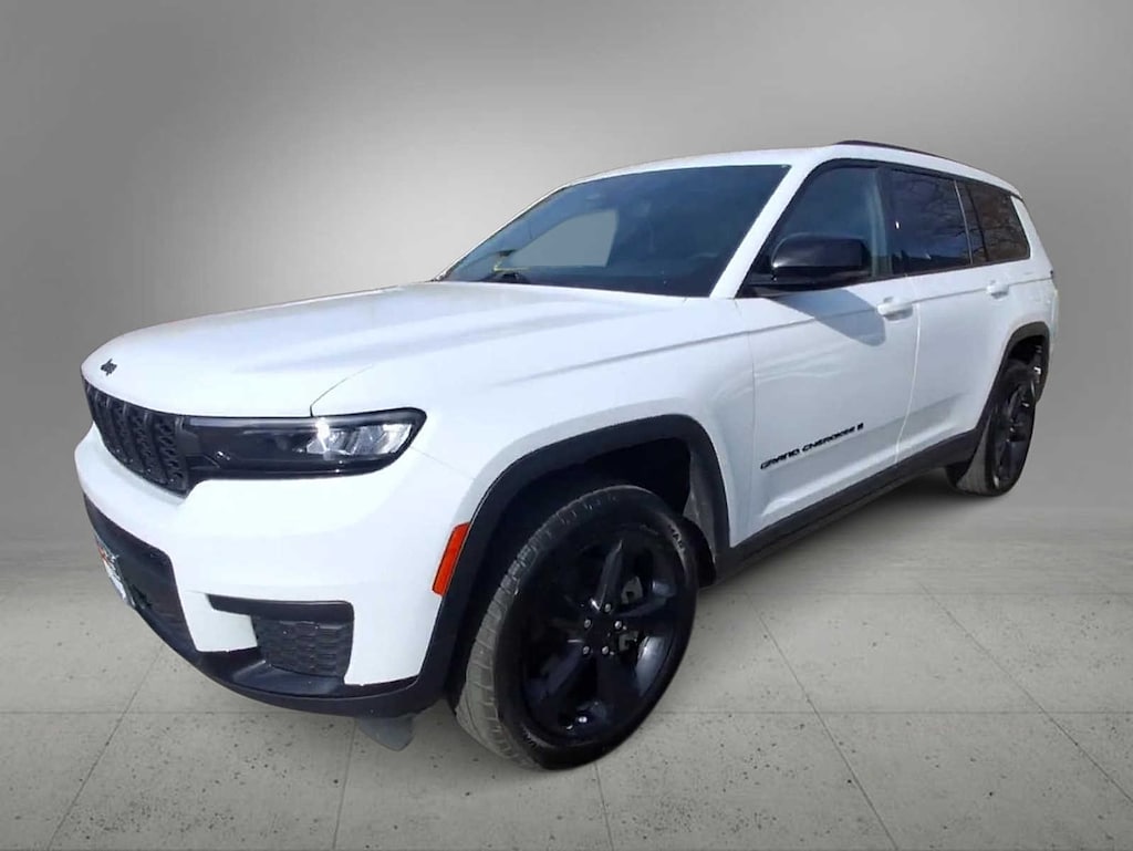 Used 2023 Jeep Grand Cherokee L Laredo SUV