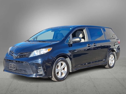 2020 Toyota Sienna L 7 Passenger Van