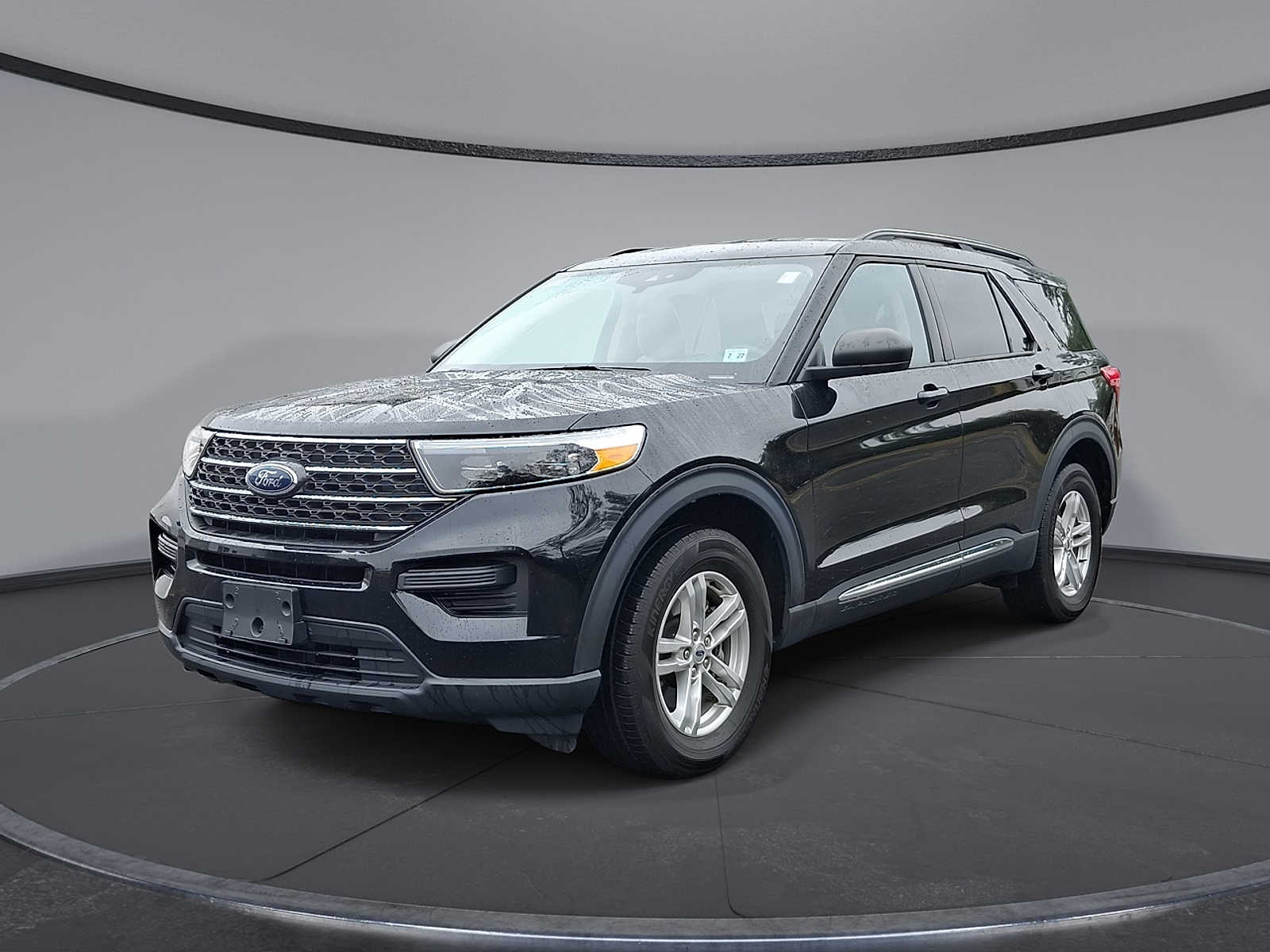 2022 Ford Explorer XLT's photo