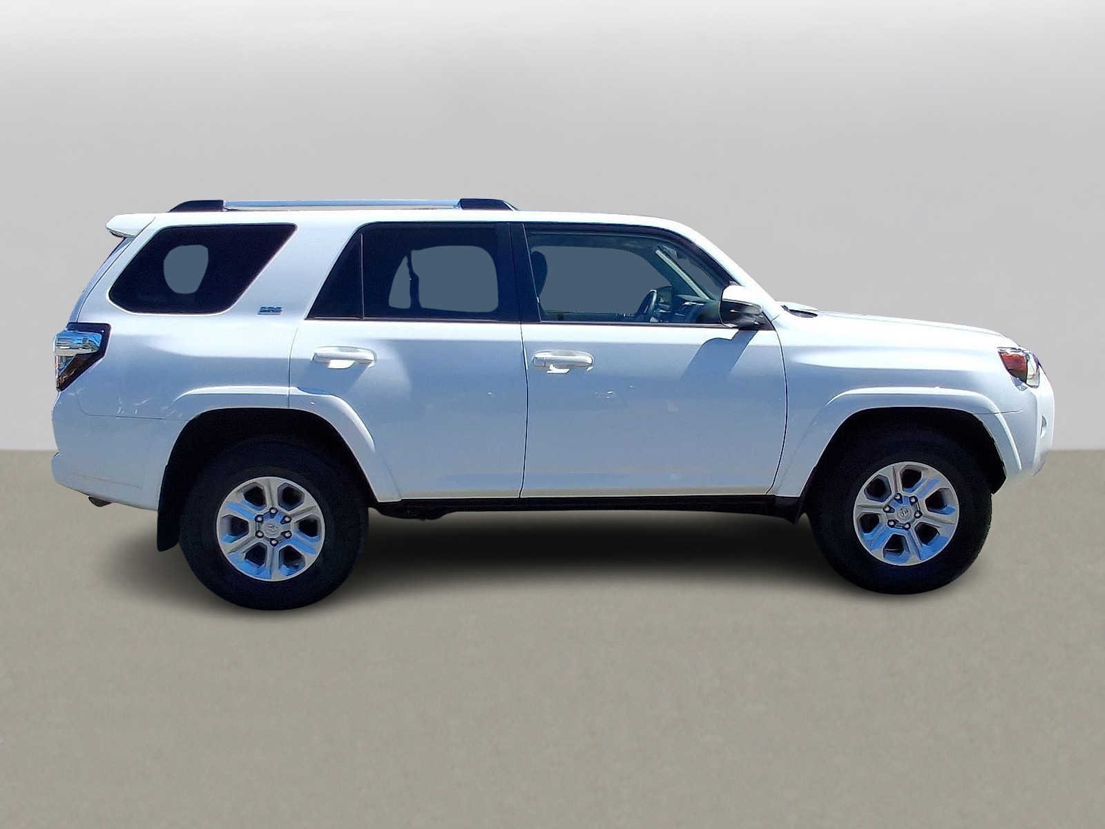 2022 Toyota 4Runner SR5 - Photo 26