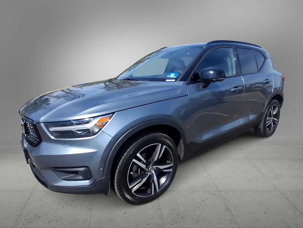 Used 2019 Volvo XC40 T5 R-Design SUV