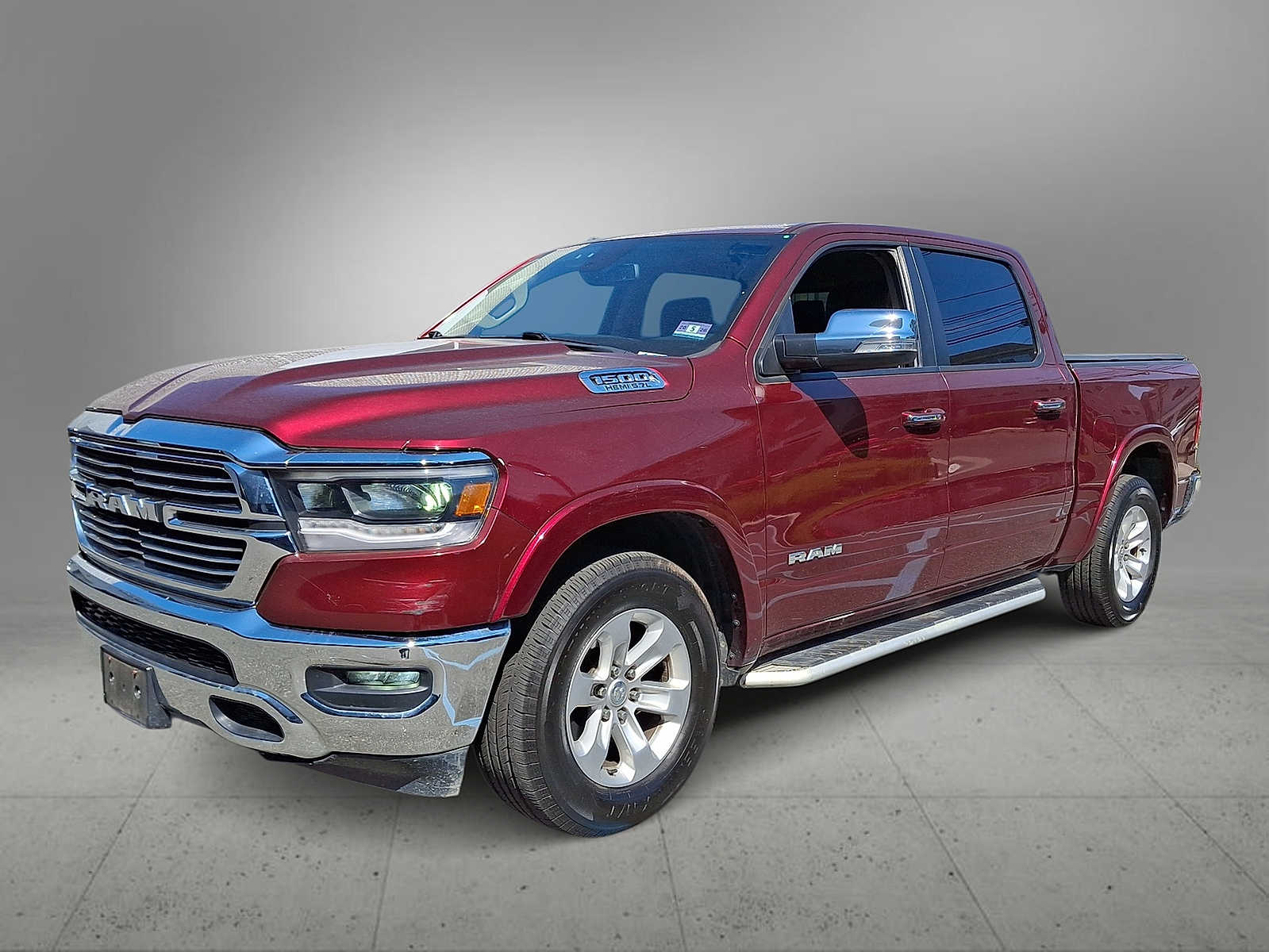 2019 RAM 1500 Laramie 4x4 Crew Cab 5'7's photo