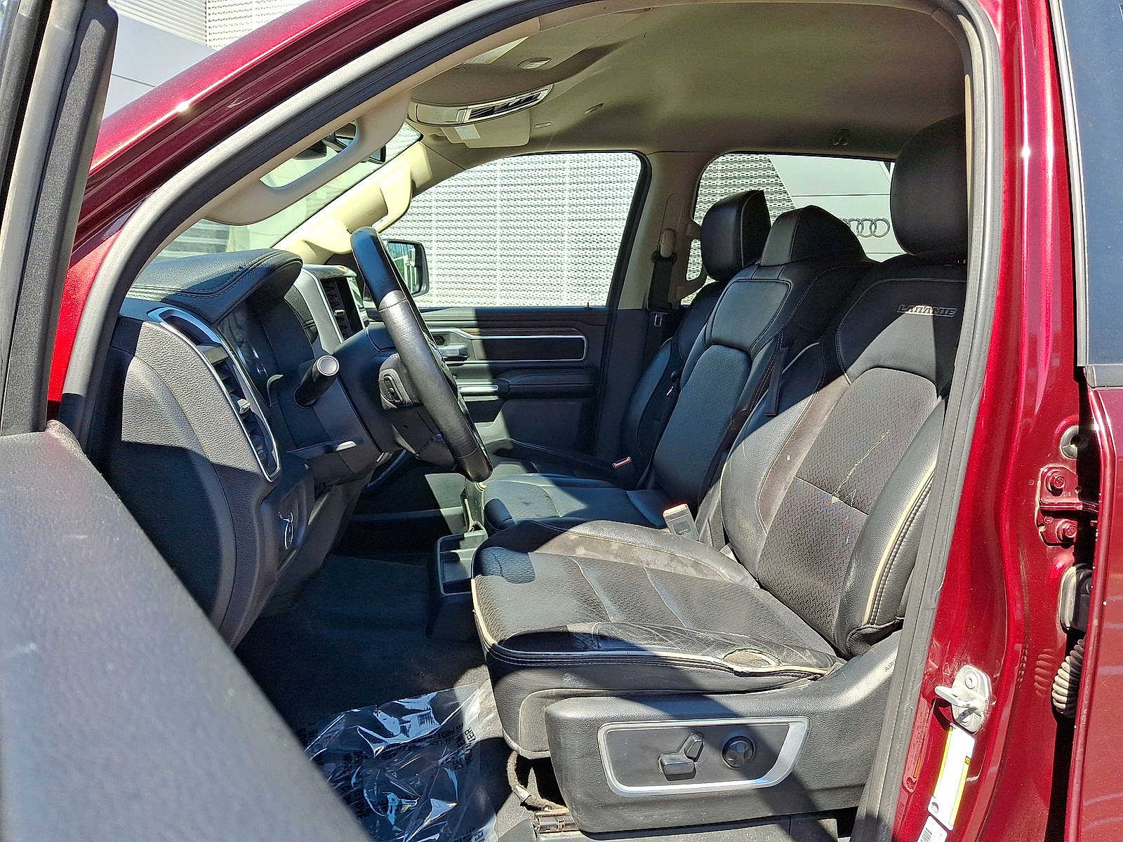 2019 RAM Ram 1500 Pickup Laramie - Photo 11