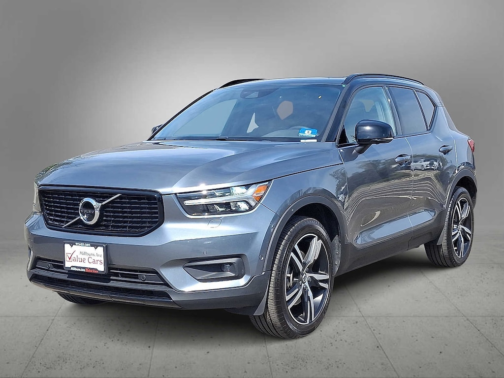 Used 2019 Volvo XC40 T5 R-Design SUV
