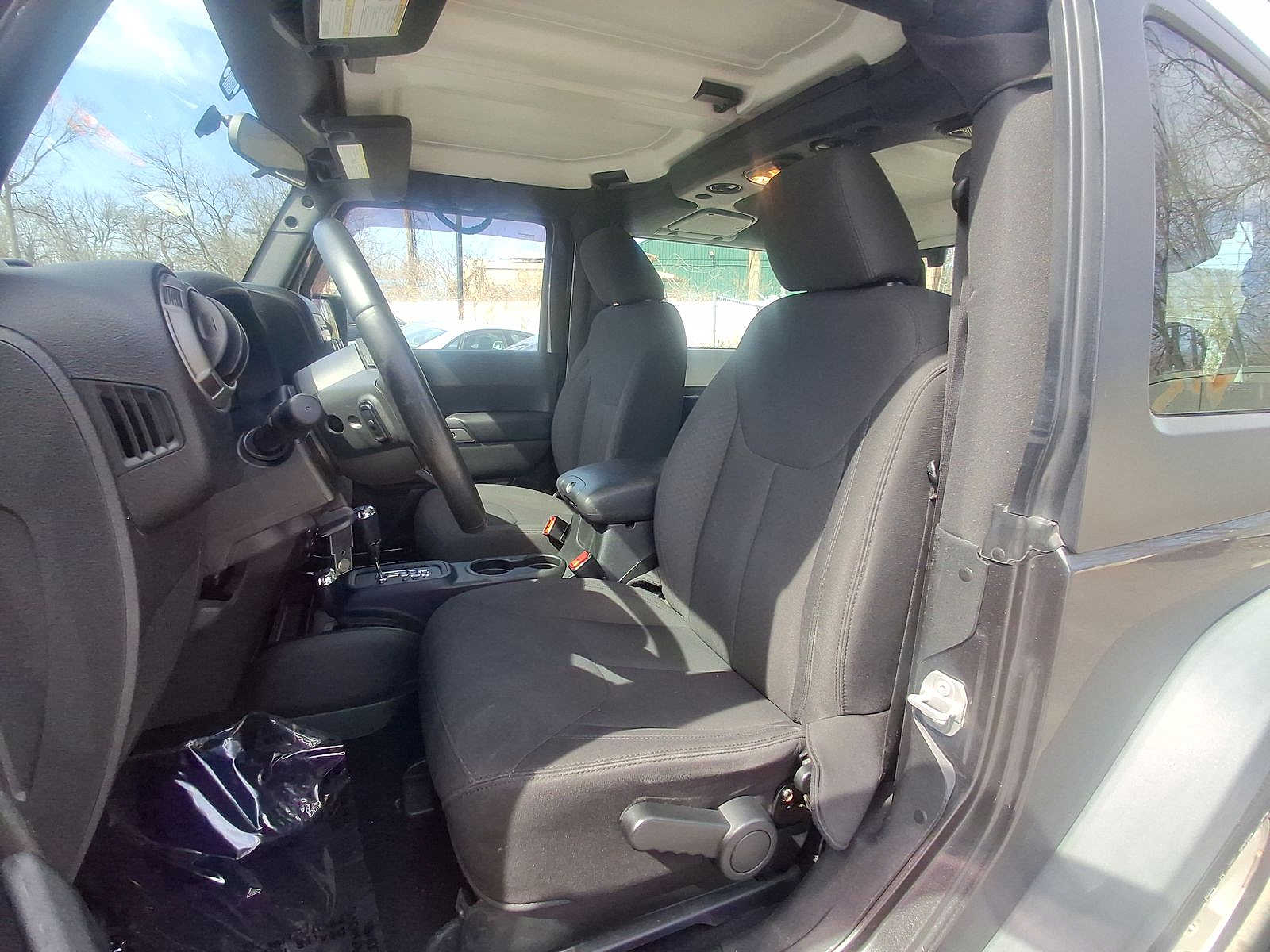 2018 Jeep Wrangler JK Sport S - Photo 11