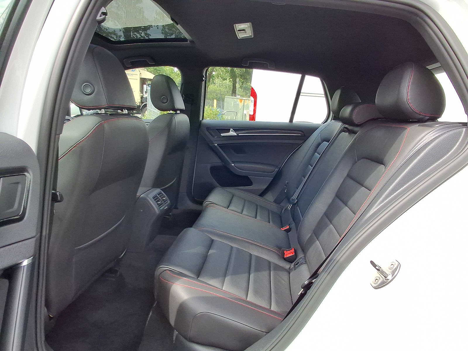 2015 Volkswagen Golf GTI S - Photo 26