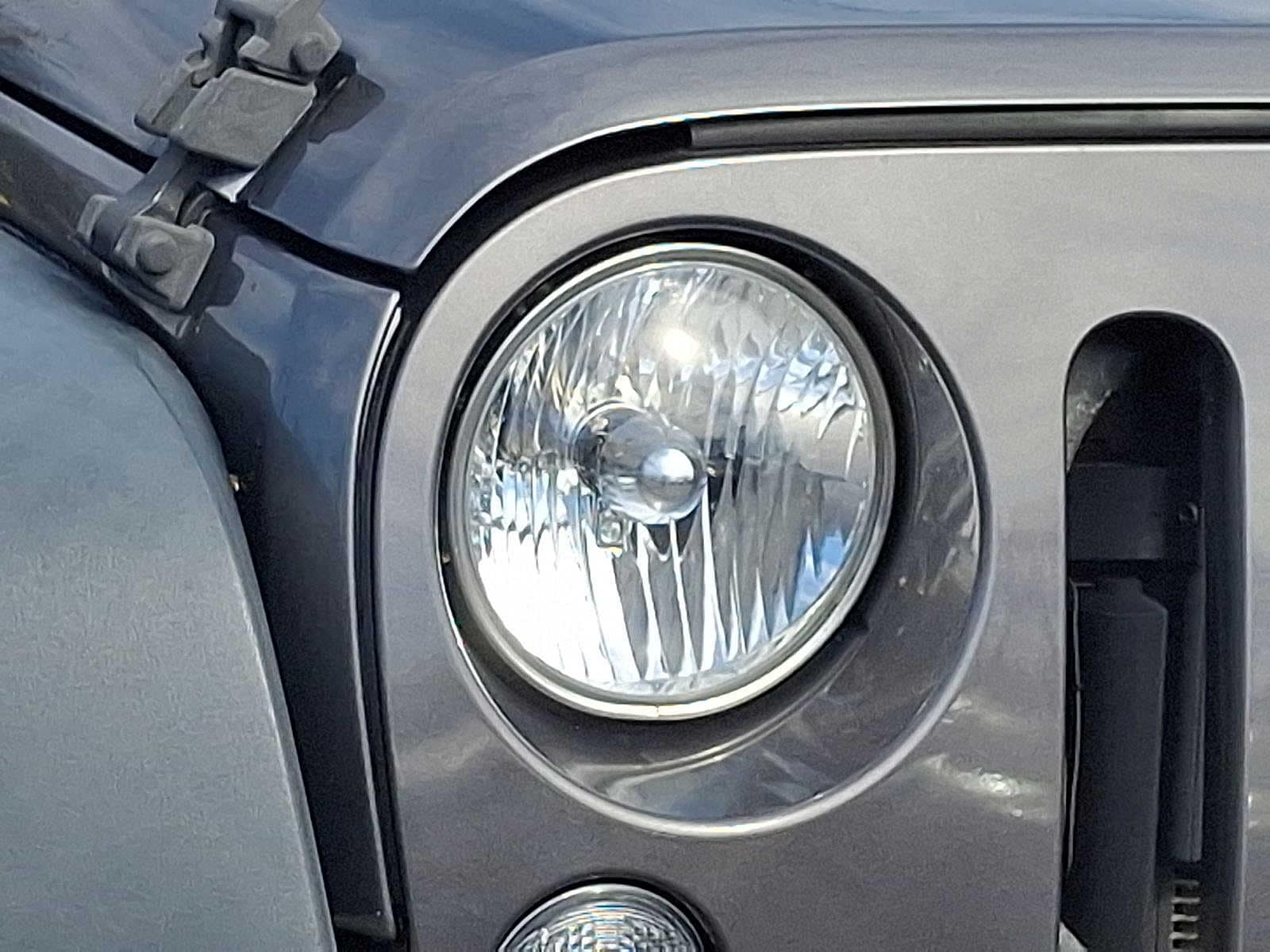 2018 Jeep Wrangler JK Sport S - Photo 28