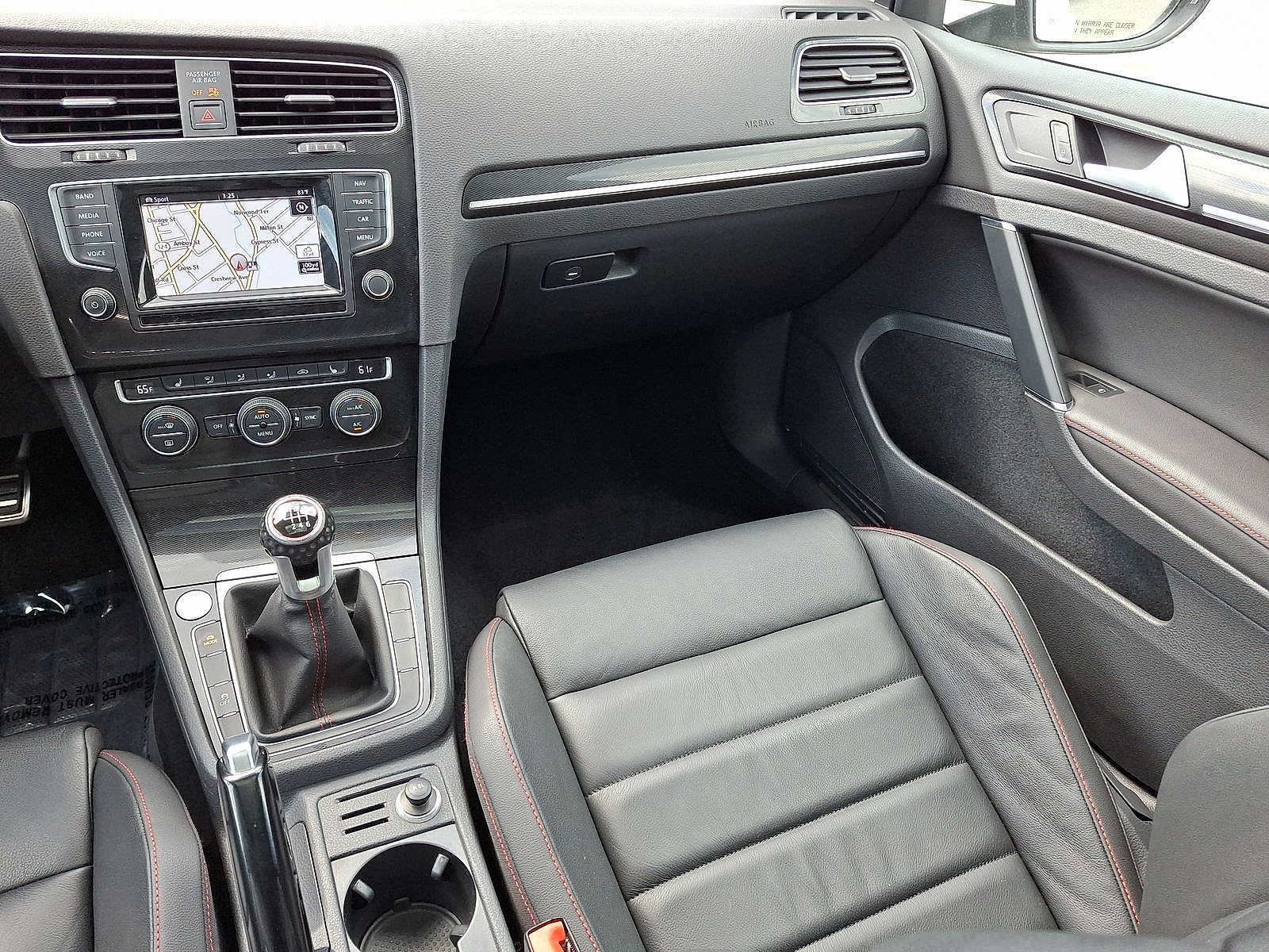 2015 Volkswagen Golf GTI S - Photo 11