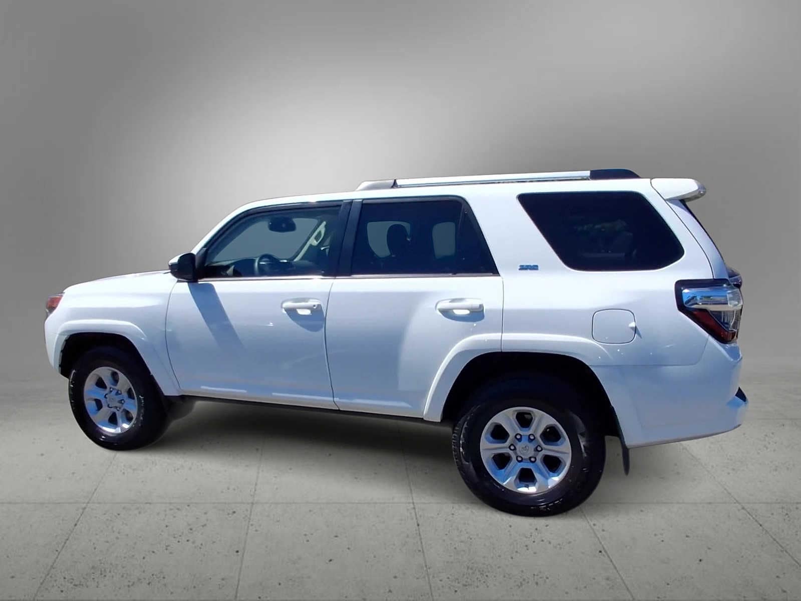 2022 Toyota 4Runner SR5 - Photo 6