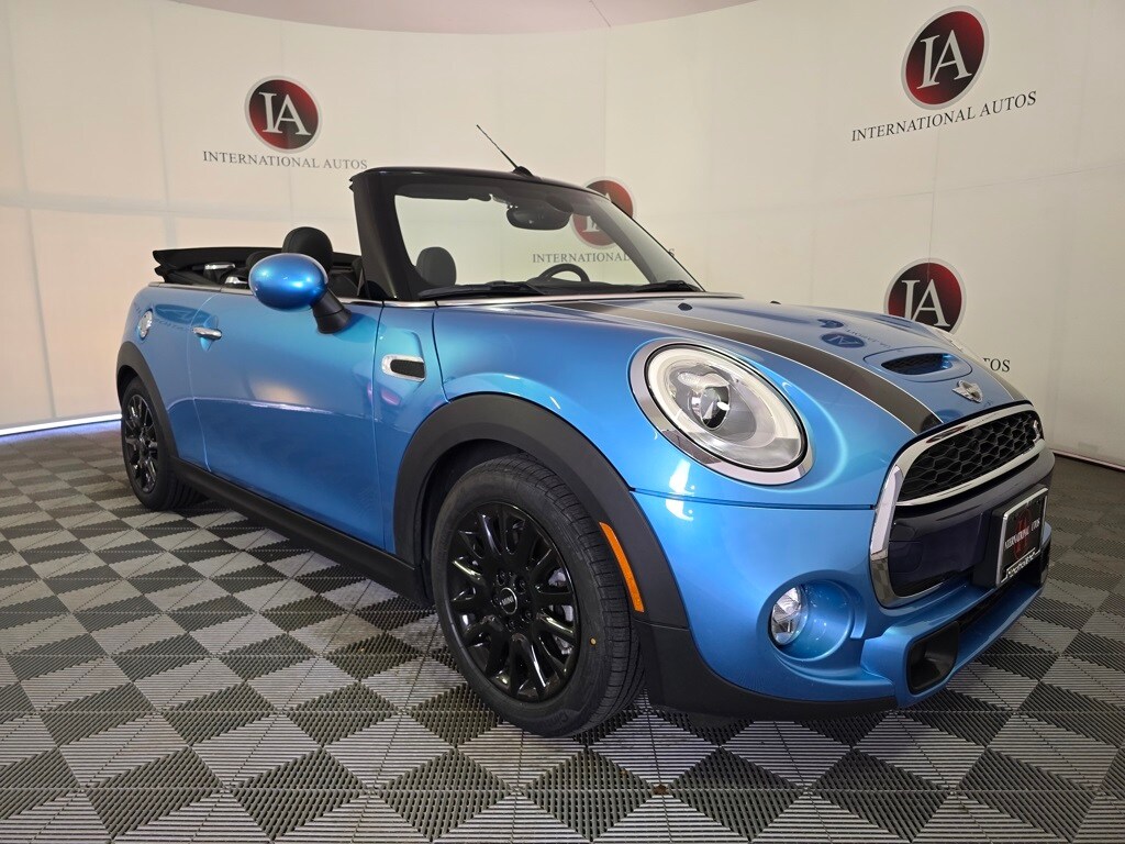 2016 Mini Cooper Convertible Base photo 2