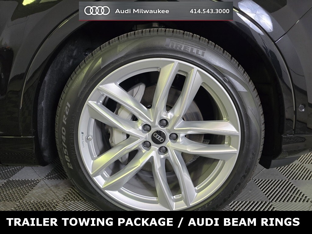 New 2025 Audi Q7 55 Premium Plus SUV