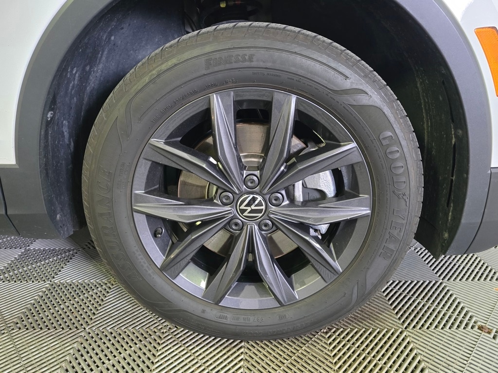 Used 2022 Volkswagen Tiguan 2.0T SE SUV